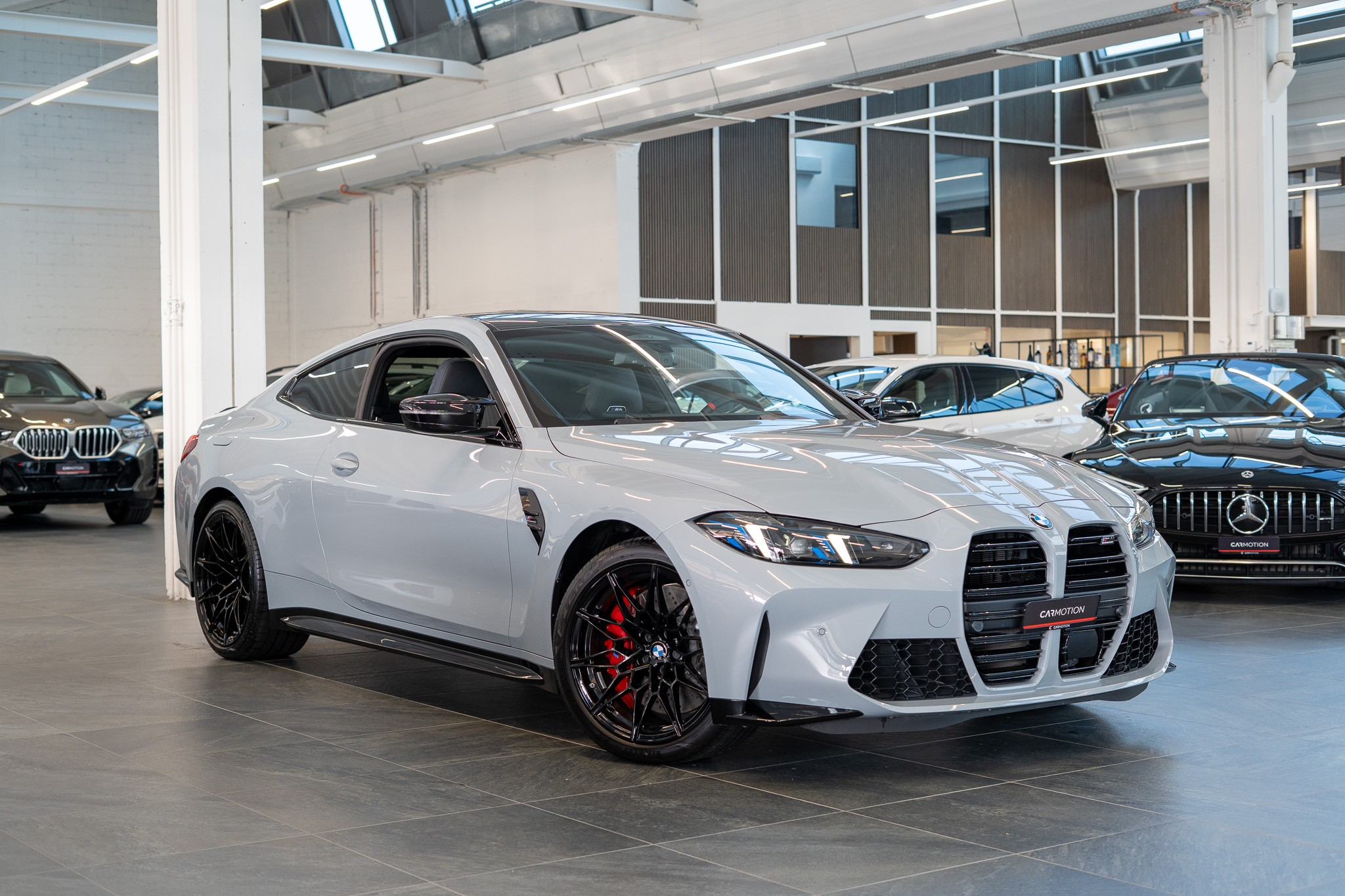 listing desktop thumbnail image 2