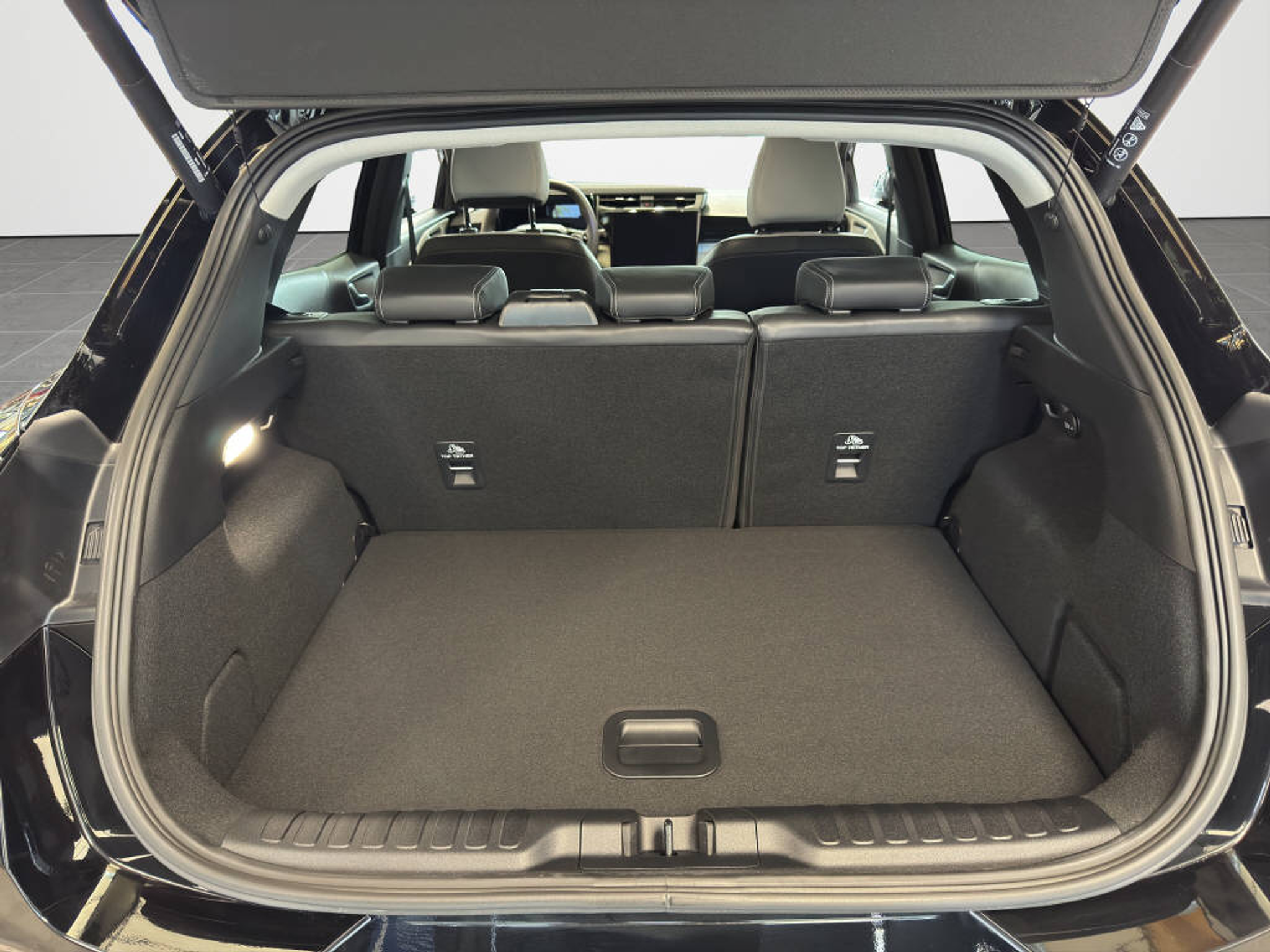 listing desktop thumbnail image 12