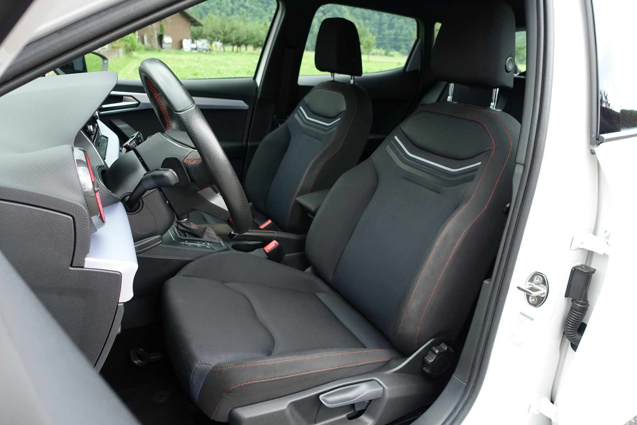 listing desktop thumbnail image 15