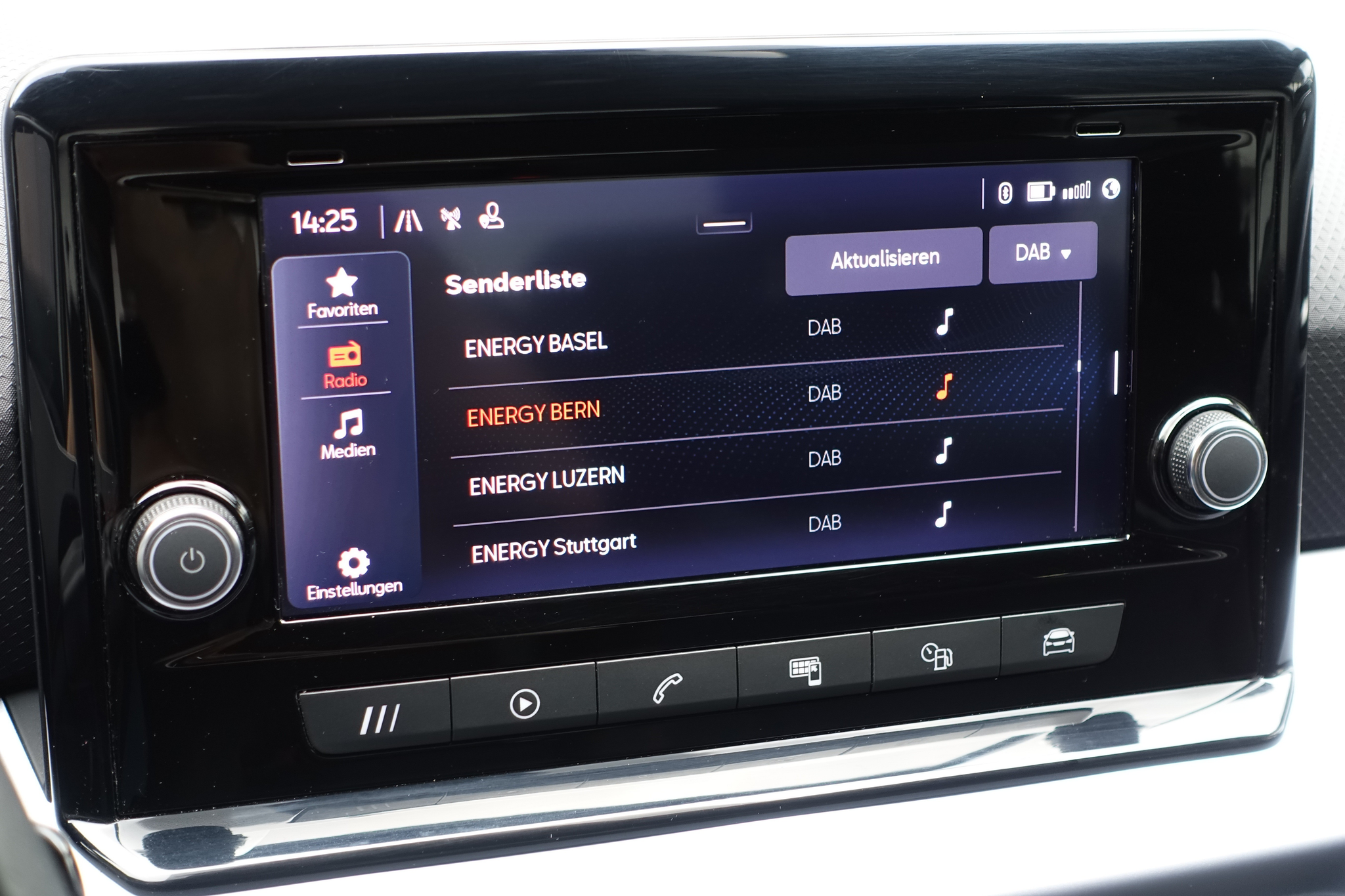 listing desktop thumbnail image 28