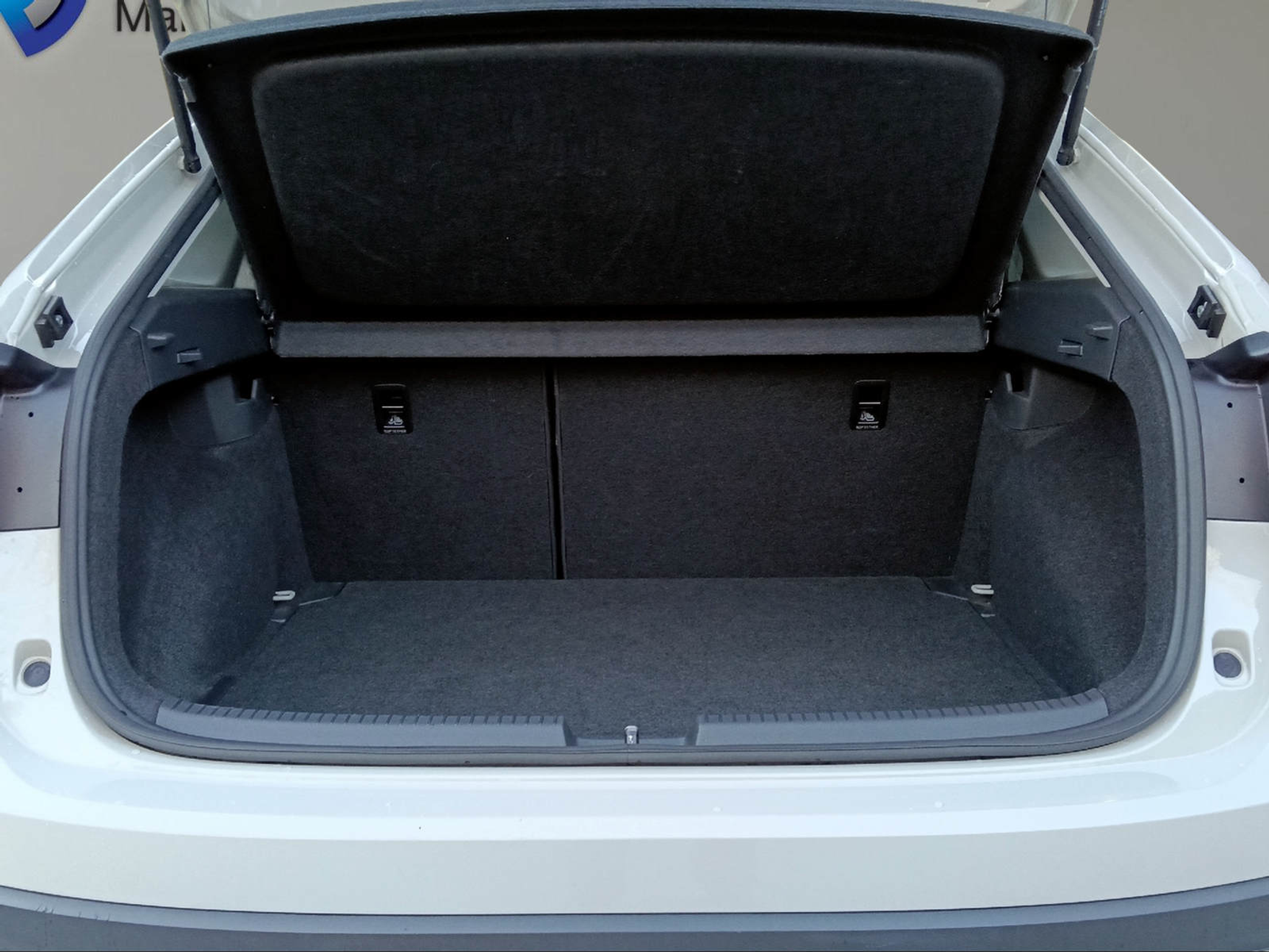 listing desktop thumbnail image 17