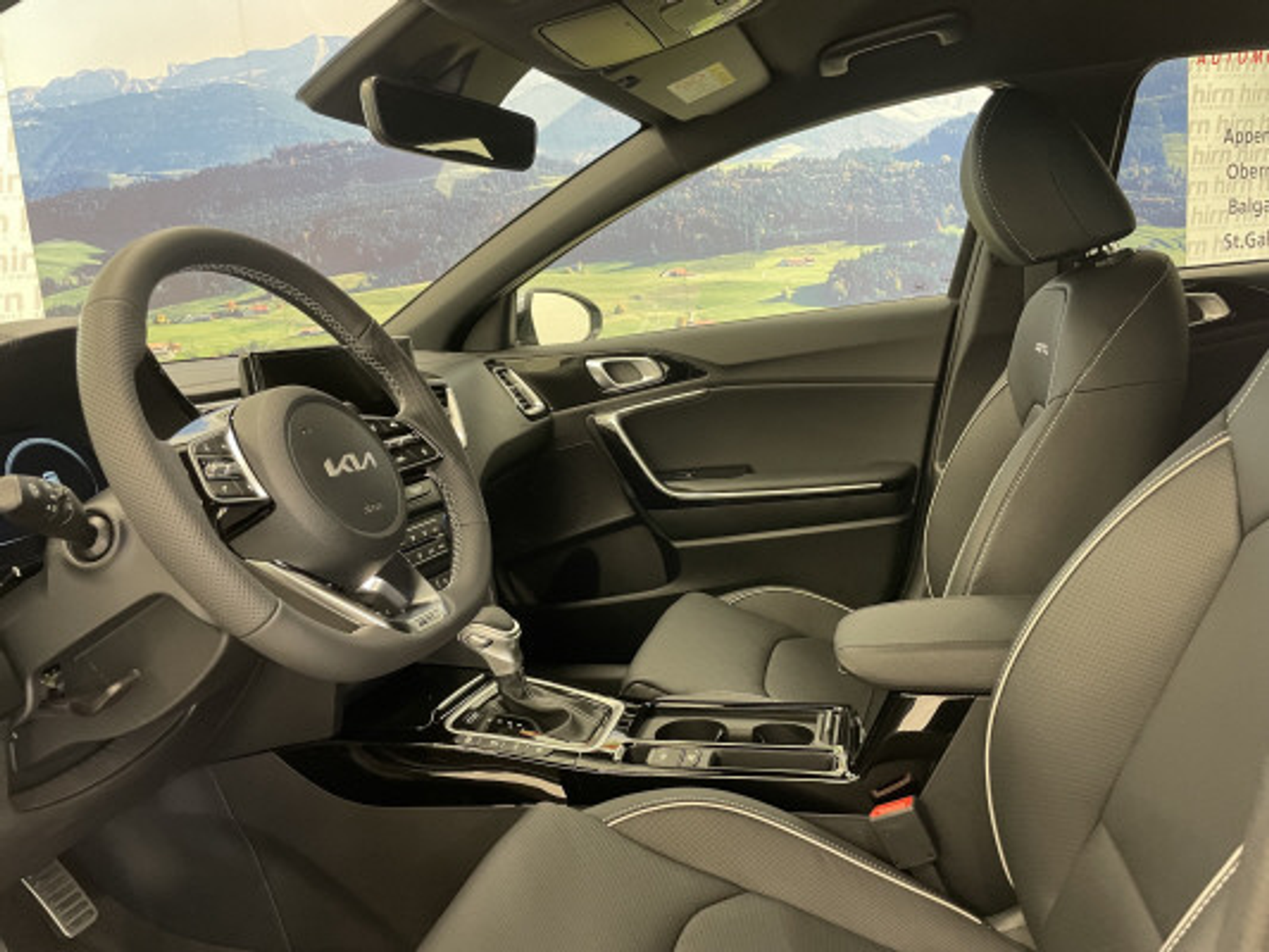 listing desktop thumbnail image 4