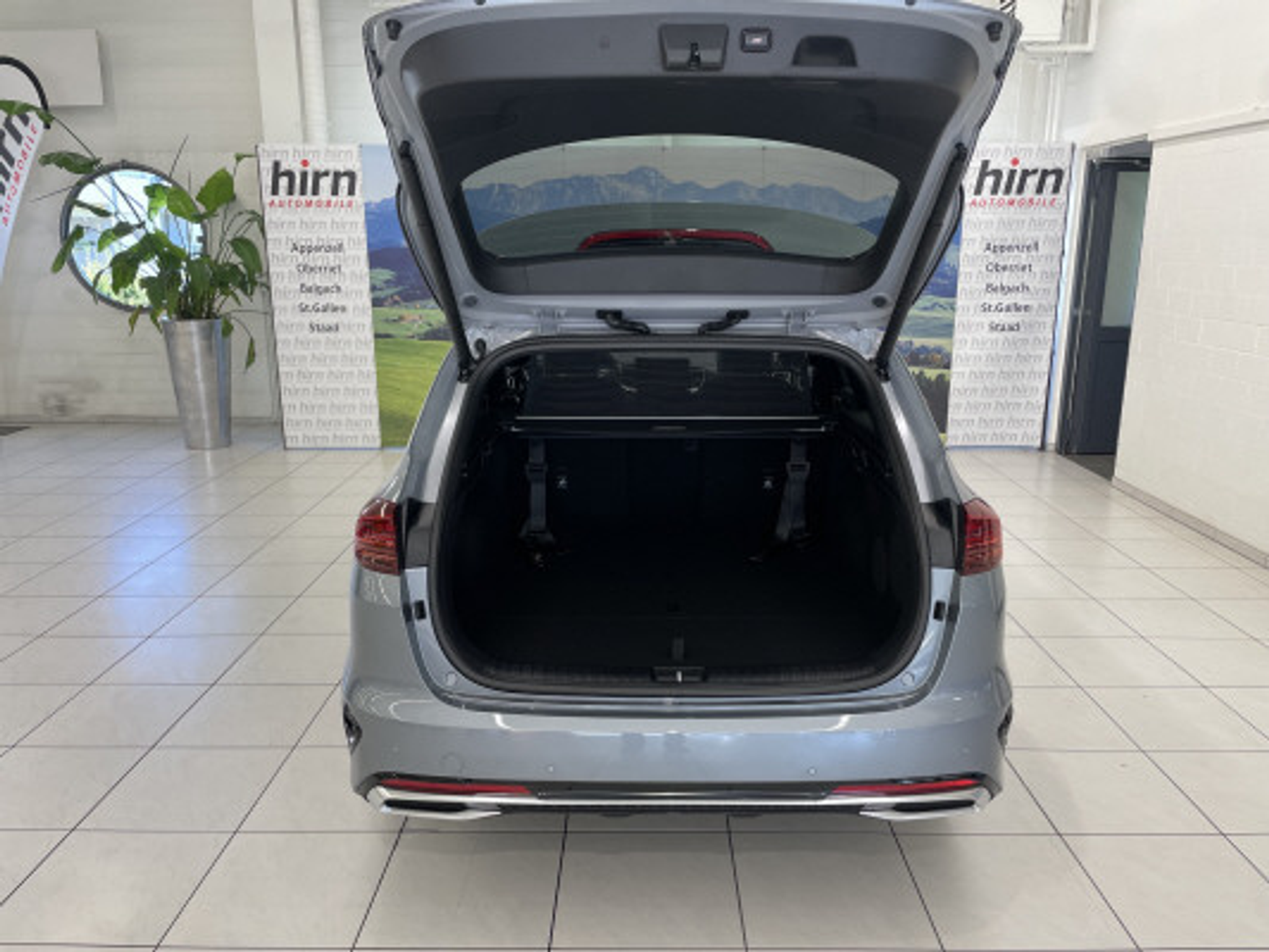 listing desktop thumbnail image 7