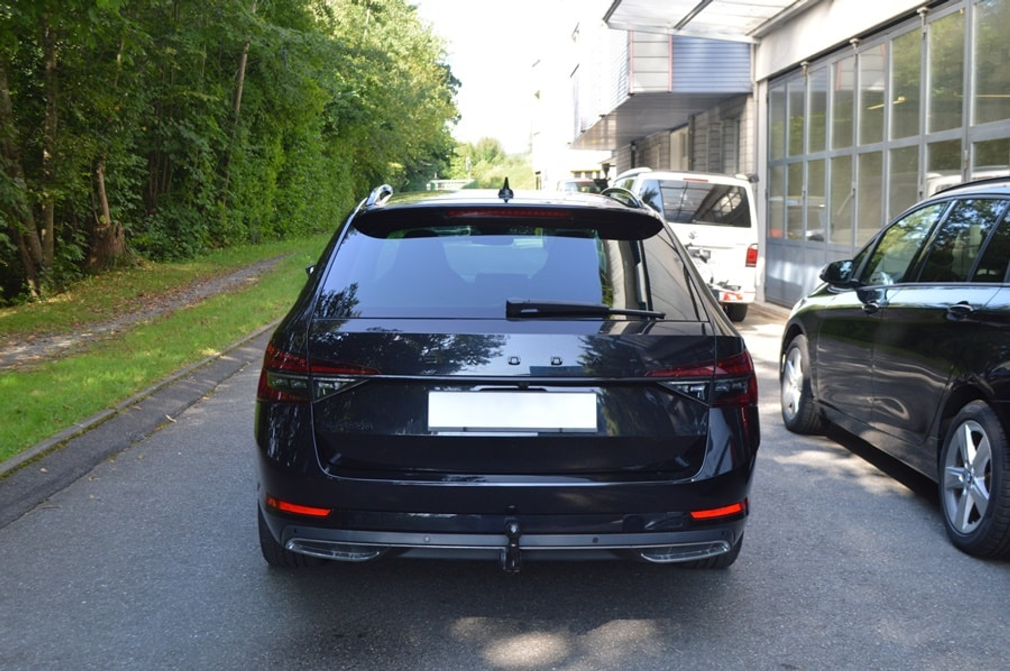 listing desktop thumbnail image 12