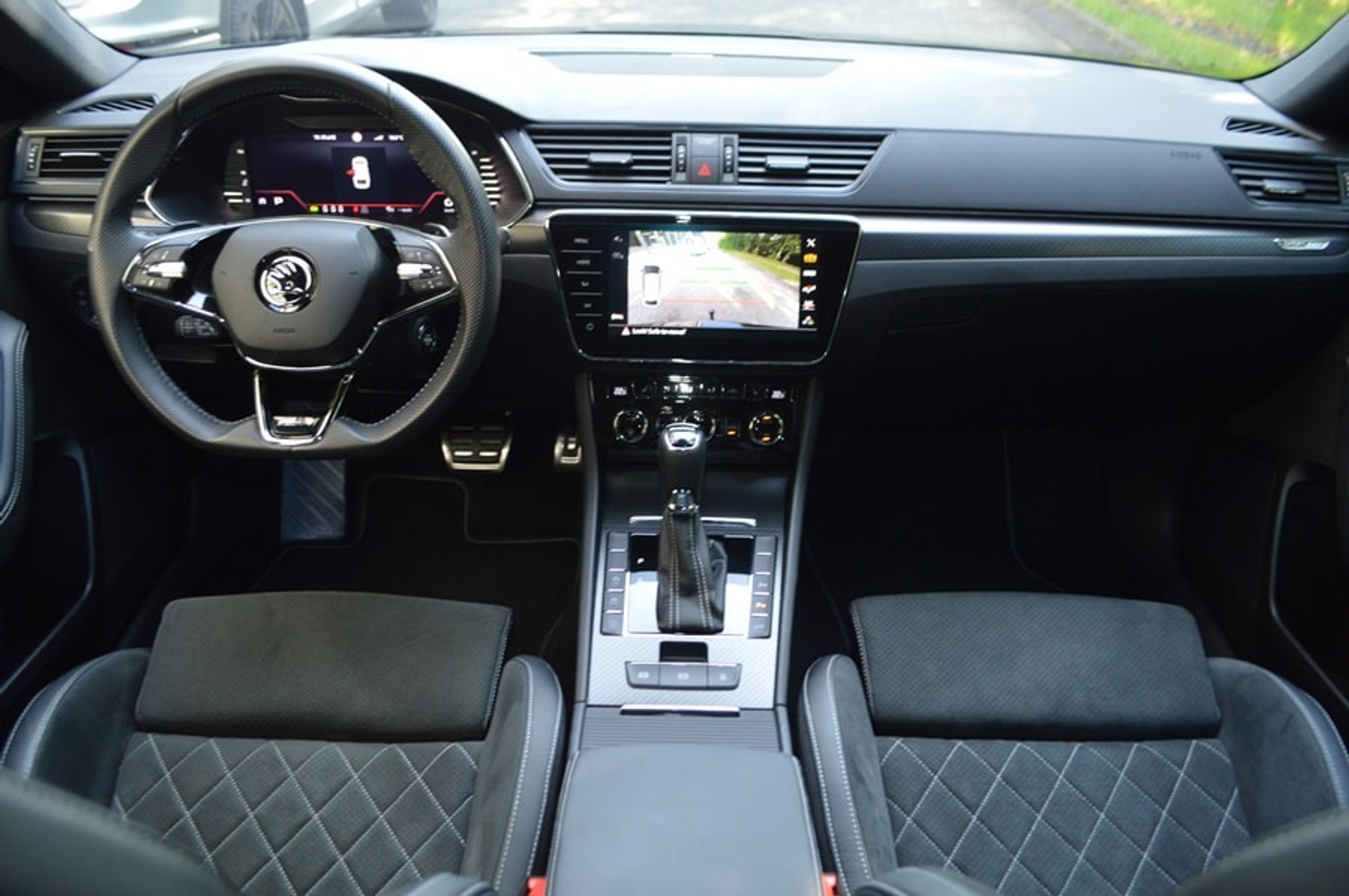 listing desktop thumbnail image 8