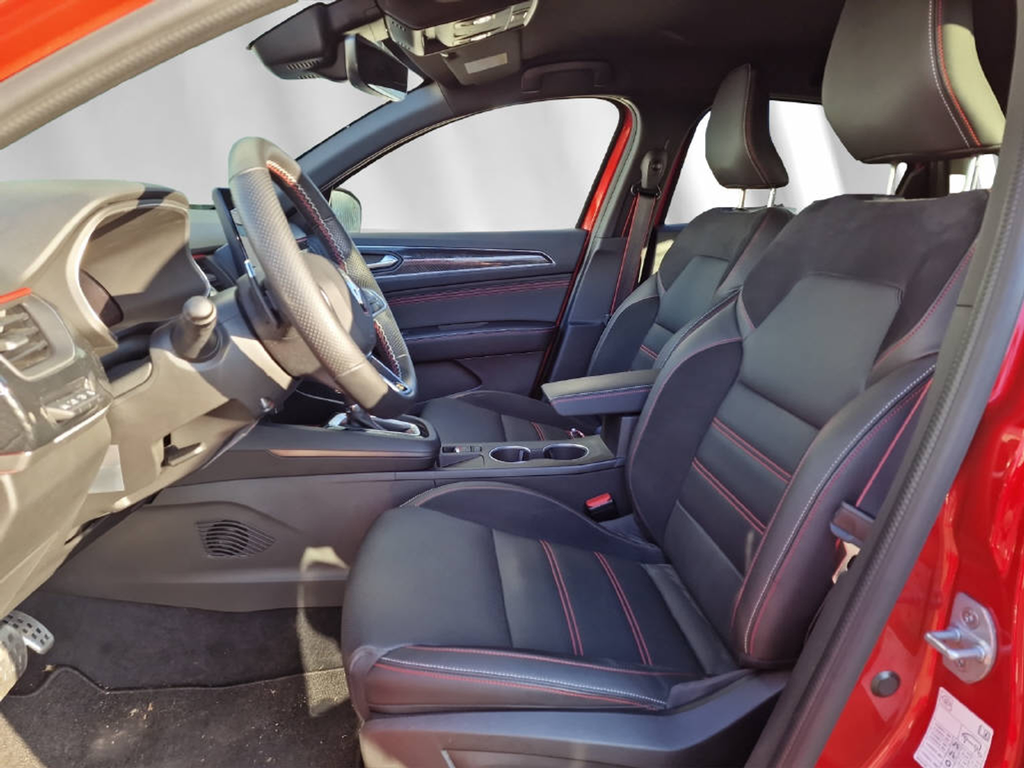 listing desktop thumbnail image 3