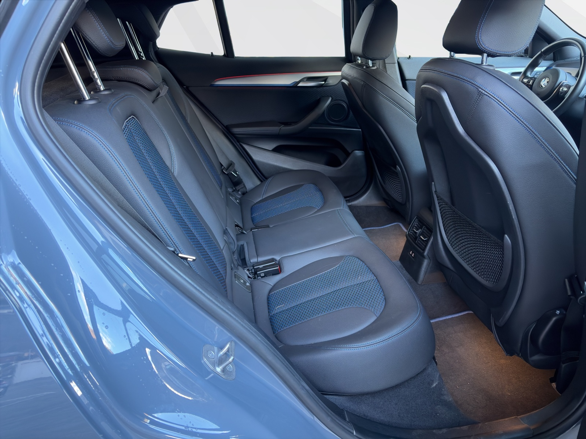 listing desktop thumbnail image 16