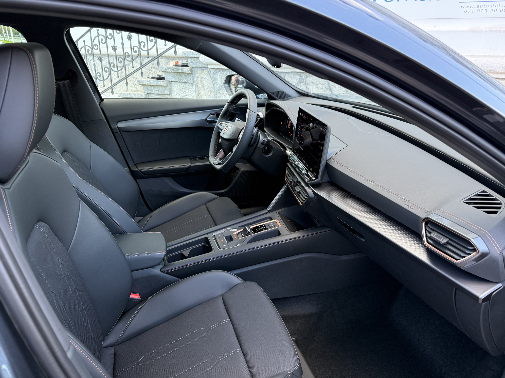 listing desktop thumbnail image 10