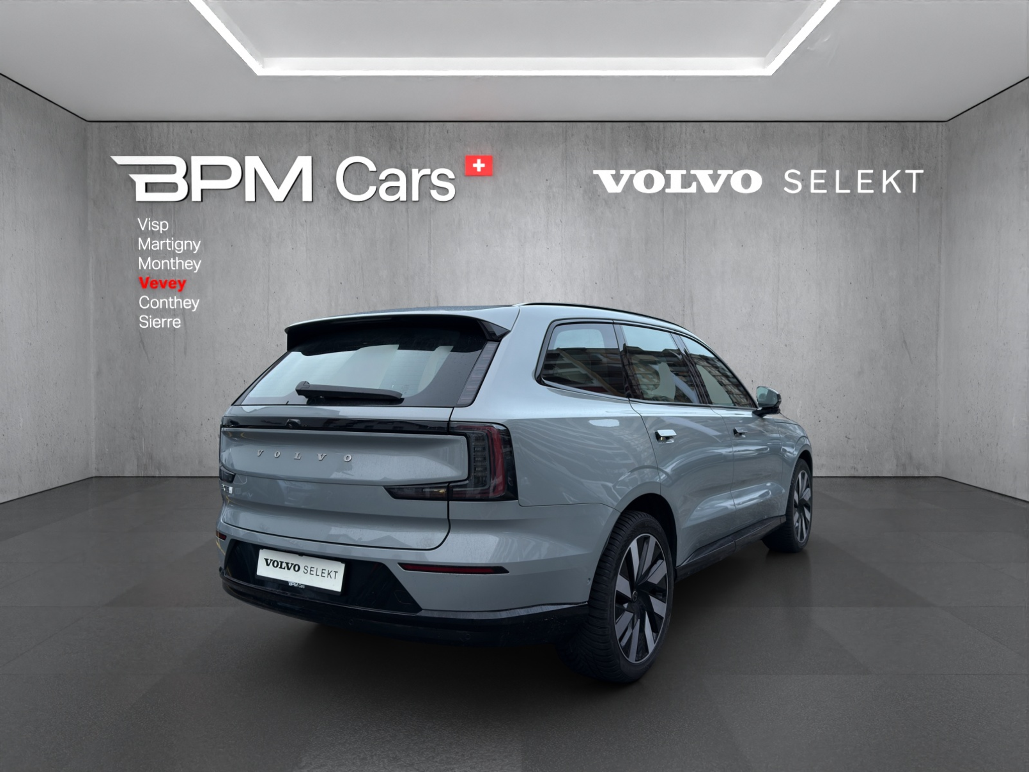 listing desktop thumbnail image 4