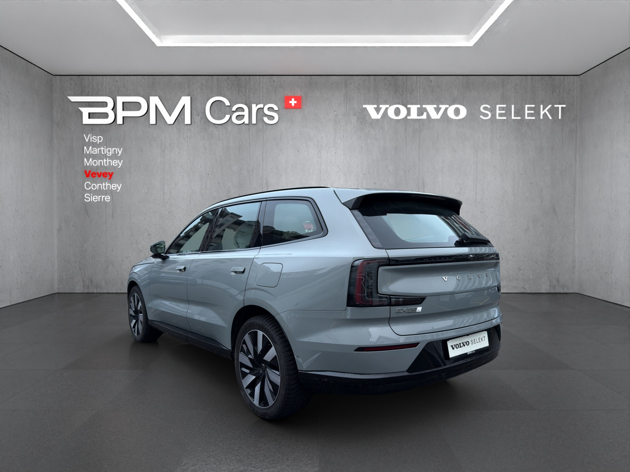 listing desktop thumbnail image 2