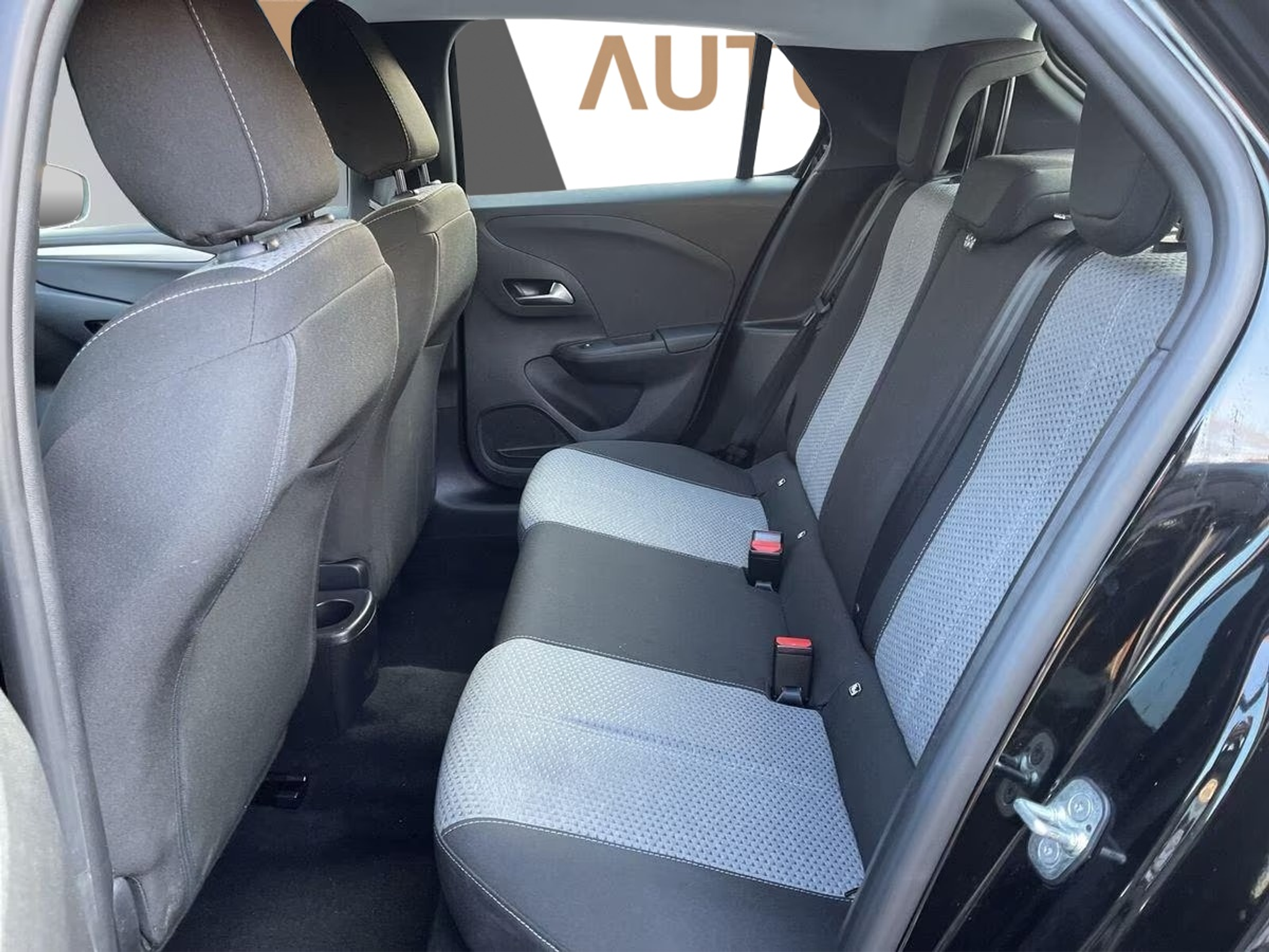 listing desktop thumbnail image 25