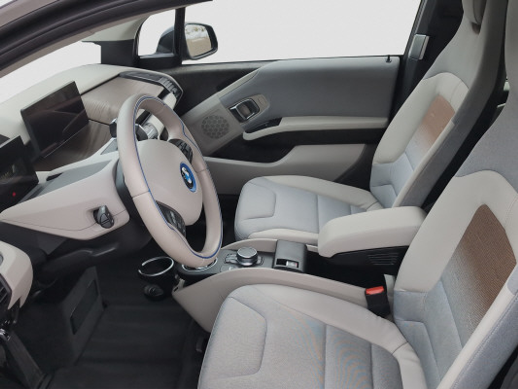 listing desktop thumbnail image 7