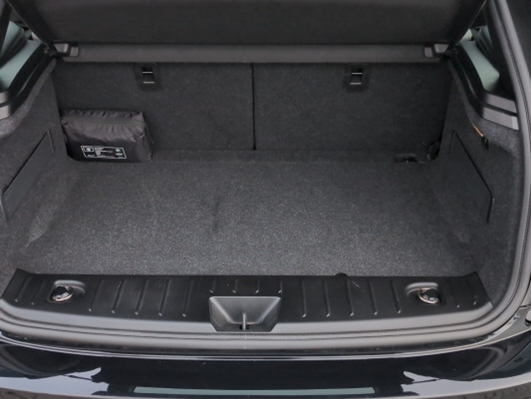 listing desktop thumbnail image 12