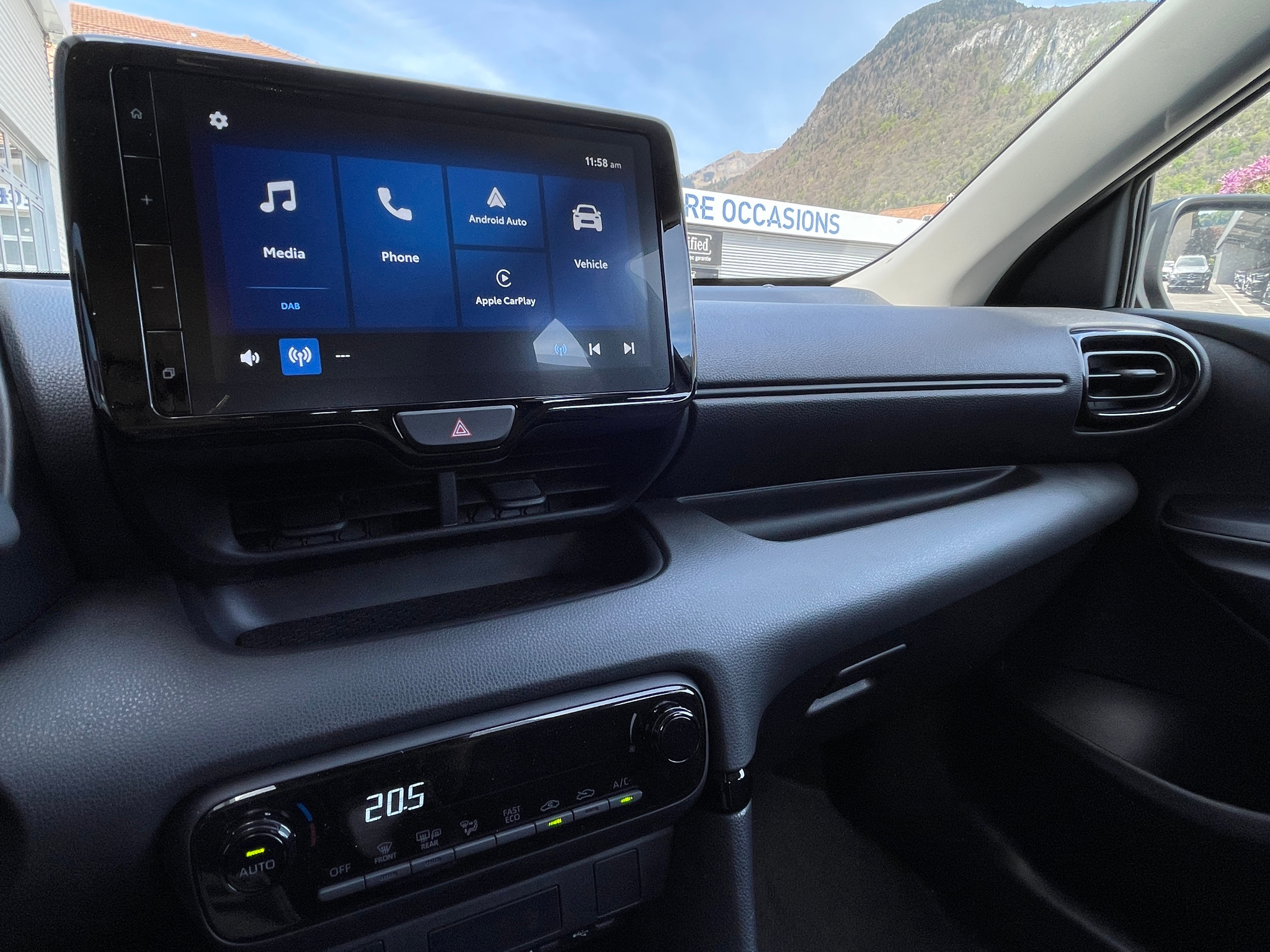 listing desktop thumbnail image 8