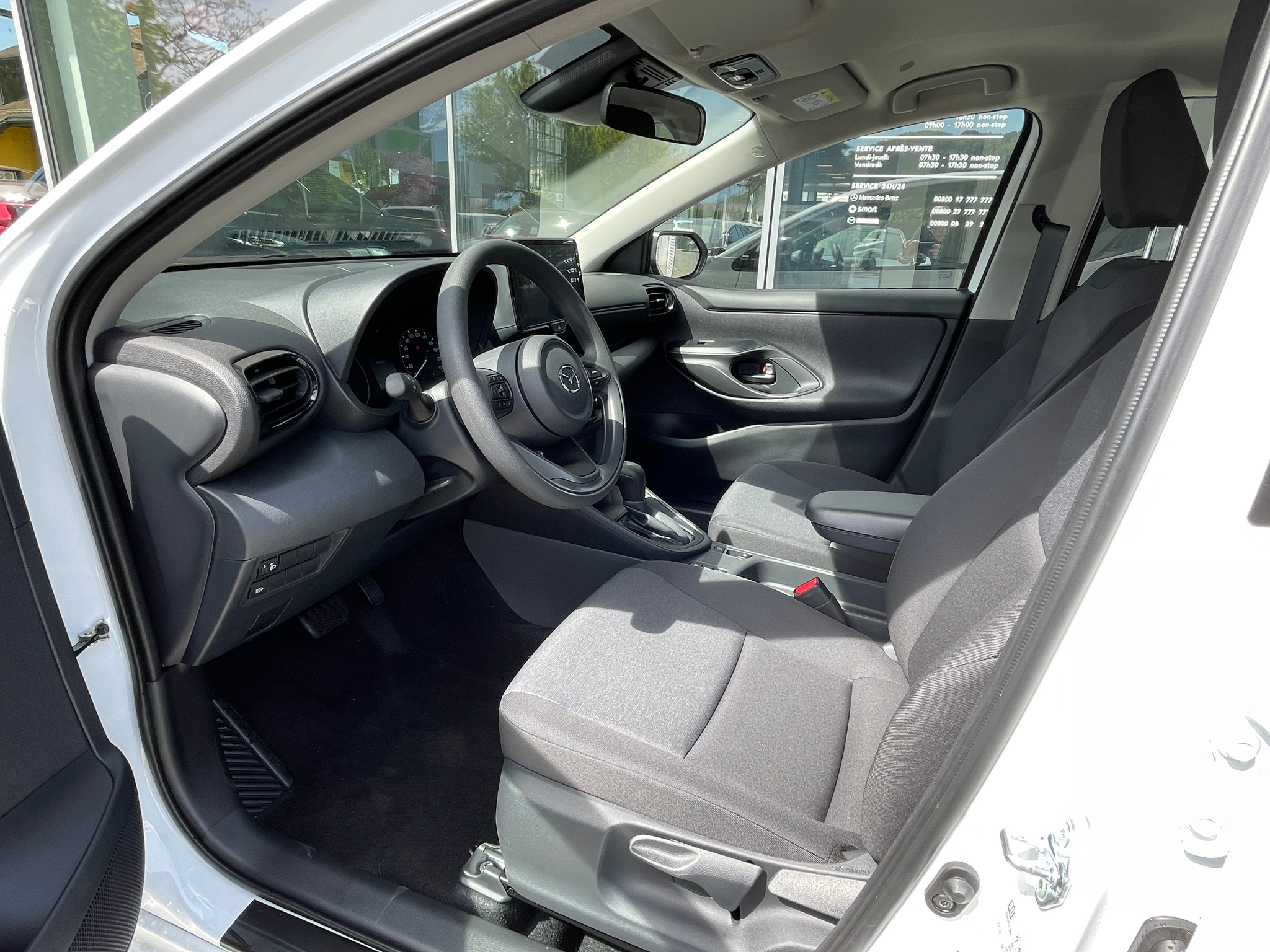 listing desktop thumbnail image 5