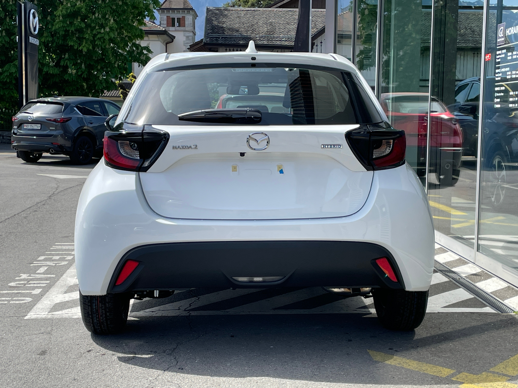 listing desktop thumbnail image 4