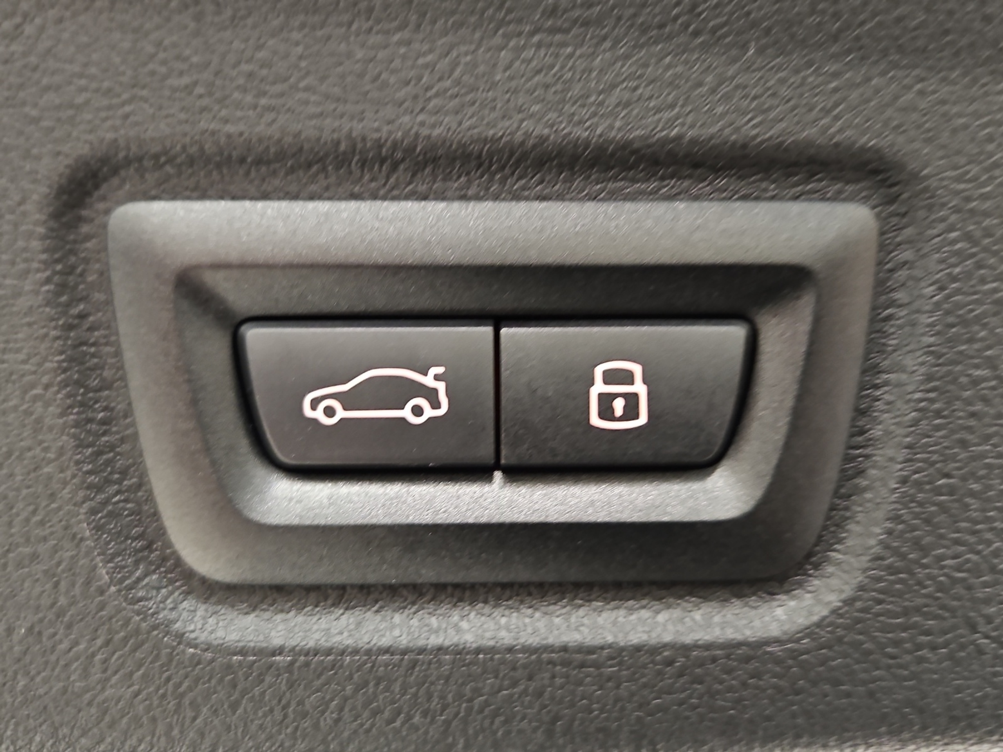 listing desktop thumbnail image 15