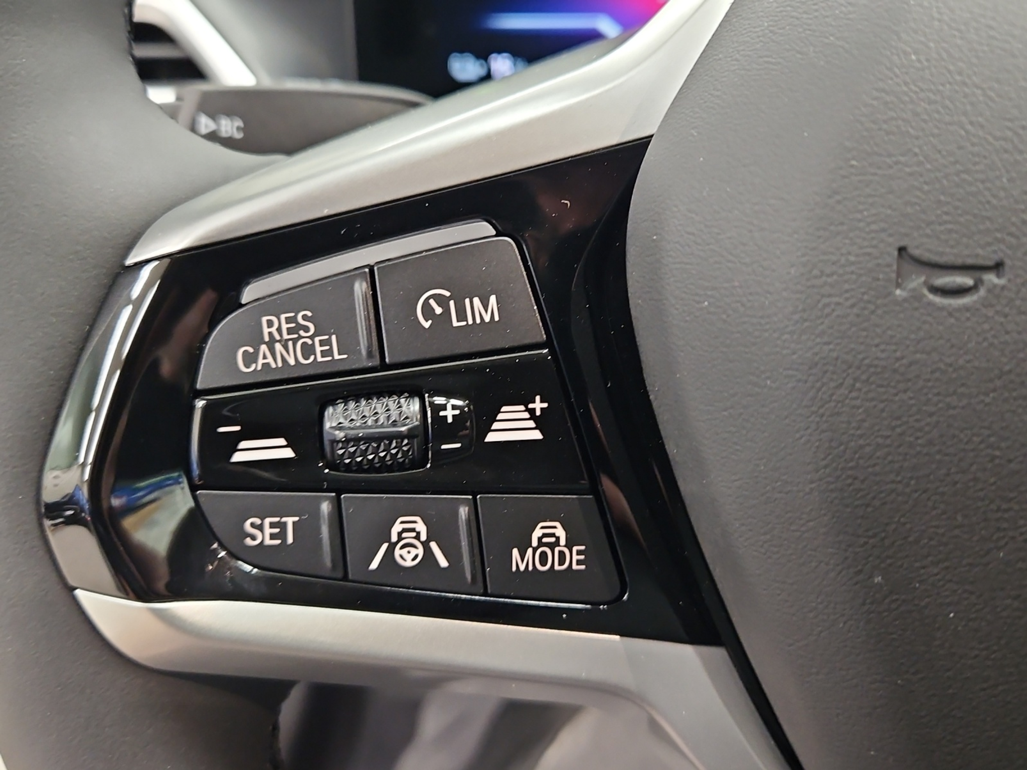 listing desktop thumbnail image 17