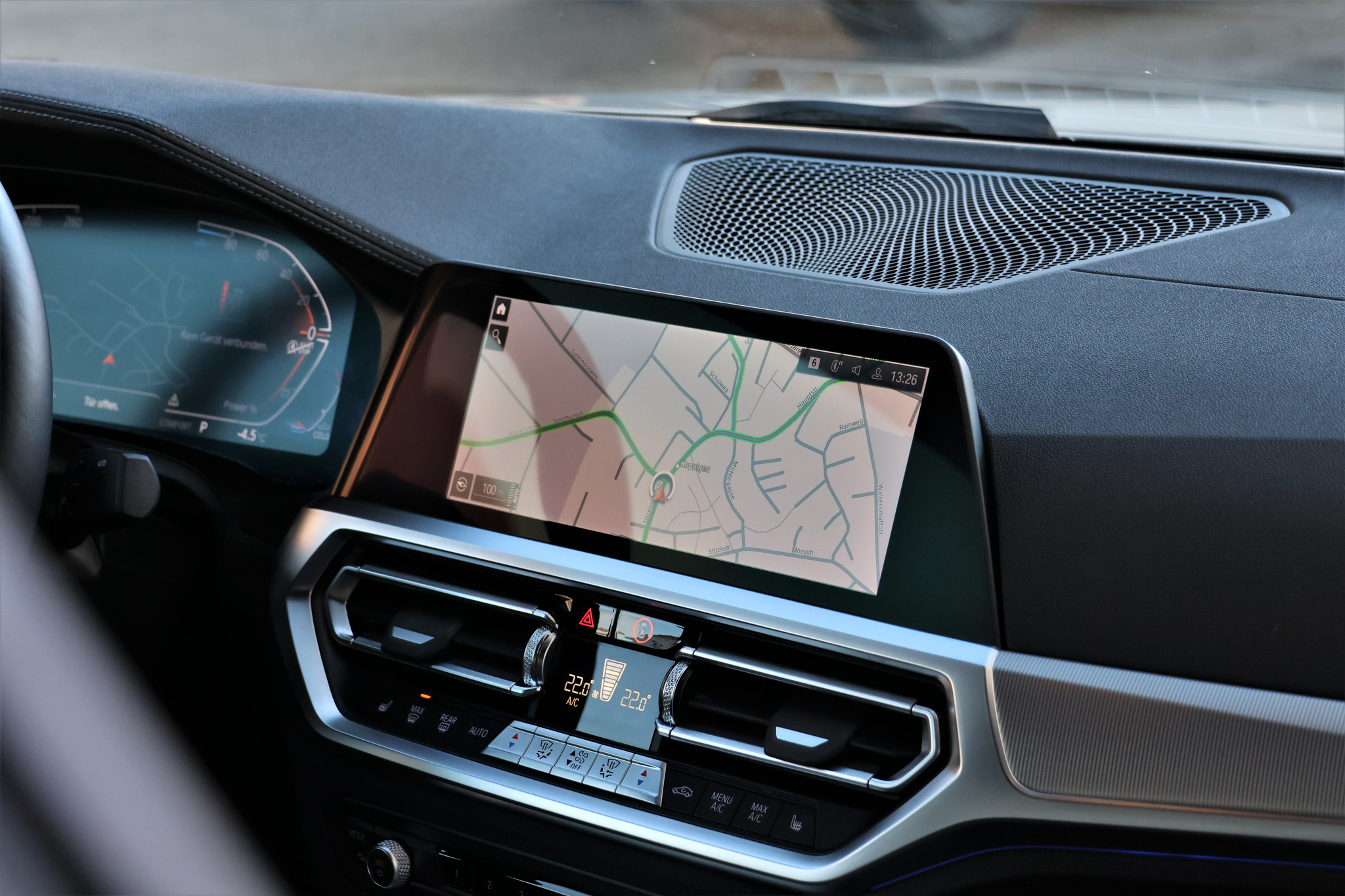 listing desktop thumbnail image 17