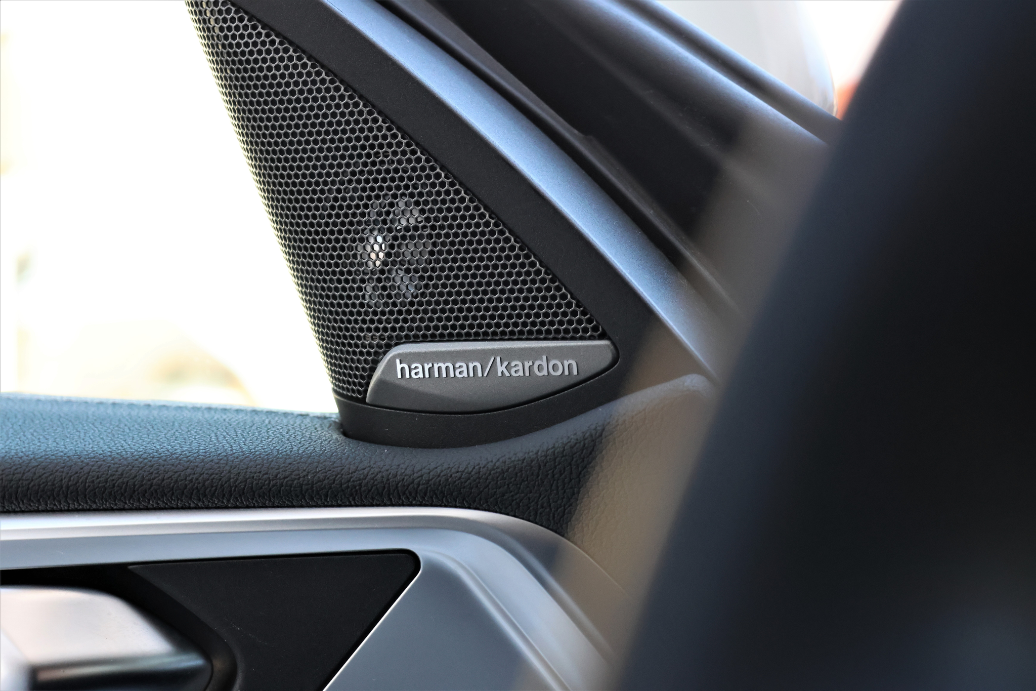 listing desktop thumbnail image 19