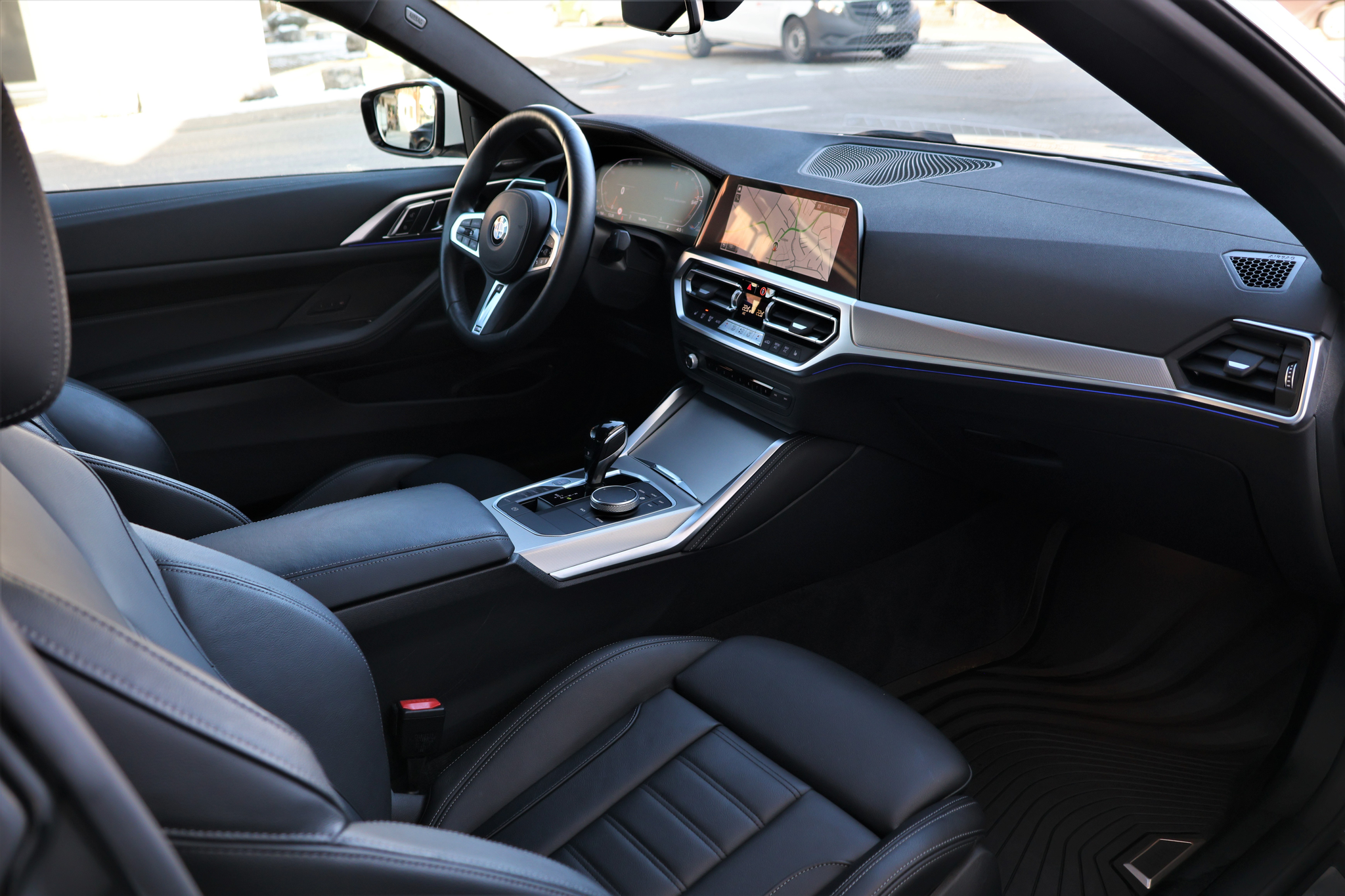 listing desktop thumbnail image 16