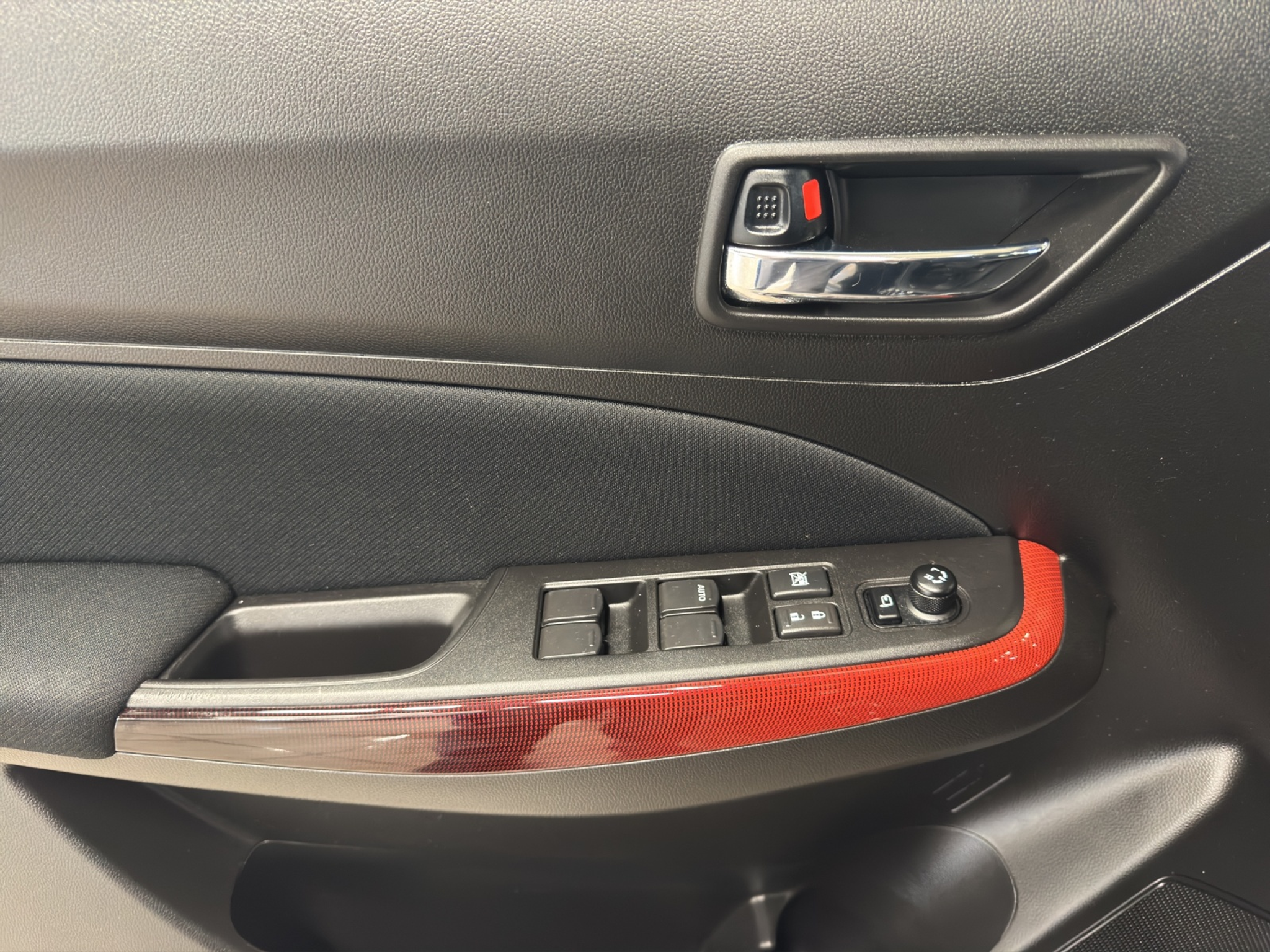 listing desktop thumbnail image 15