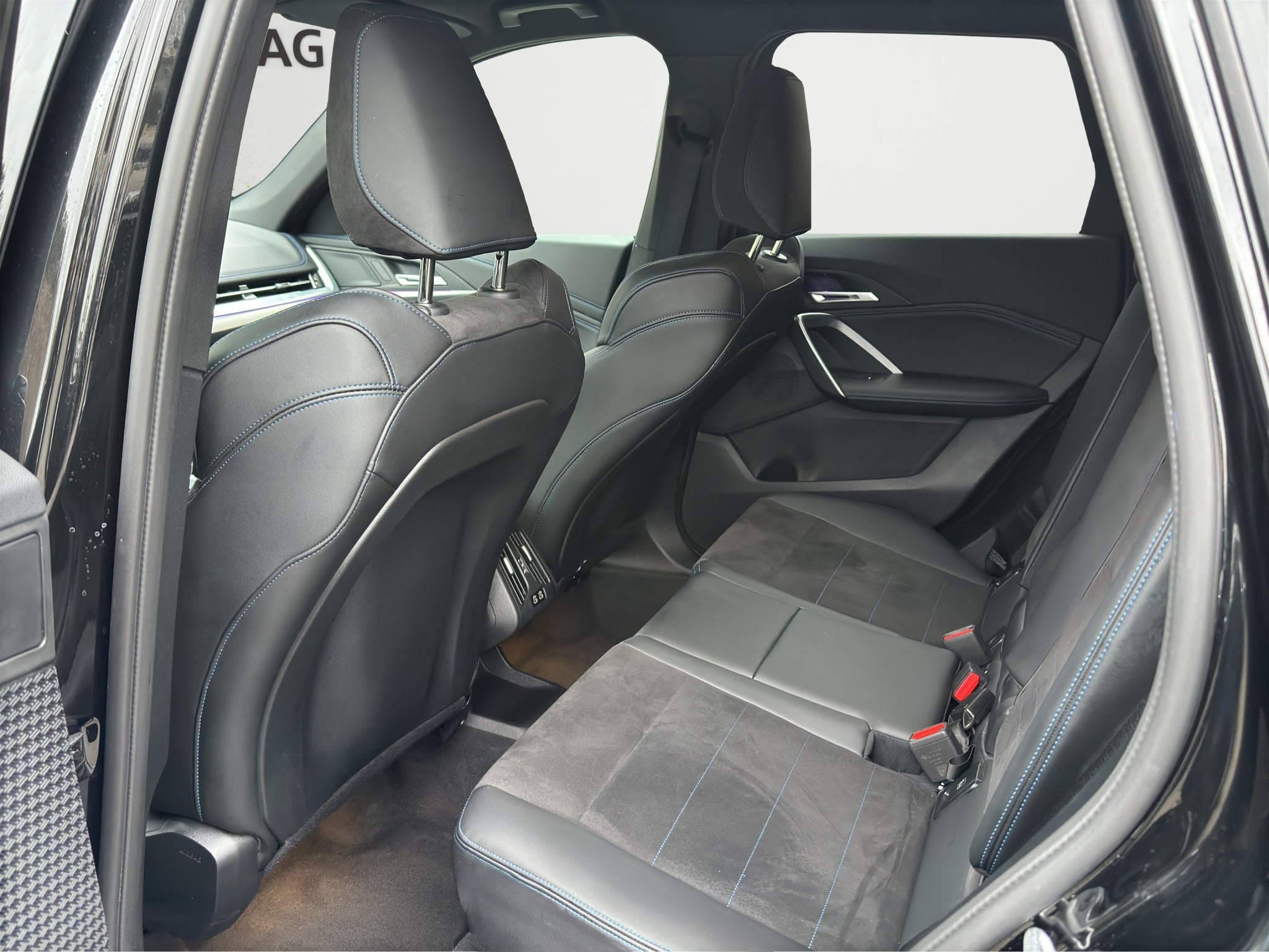 listing desktop thumbnail image 13