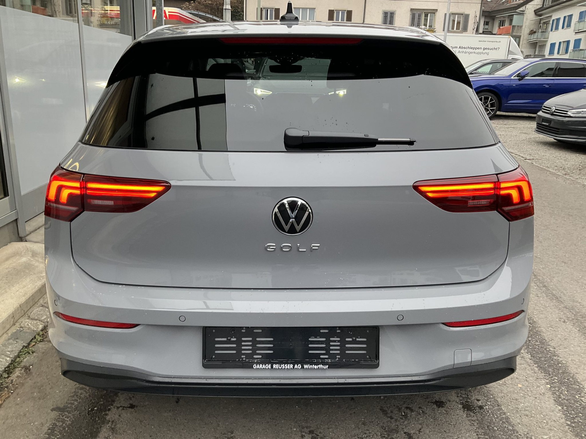 listing desktop thumbnail image 4