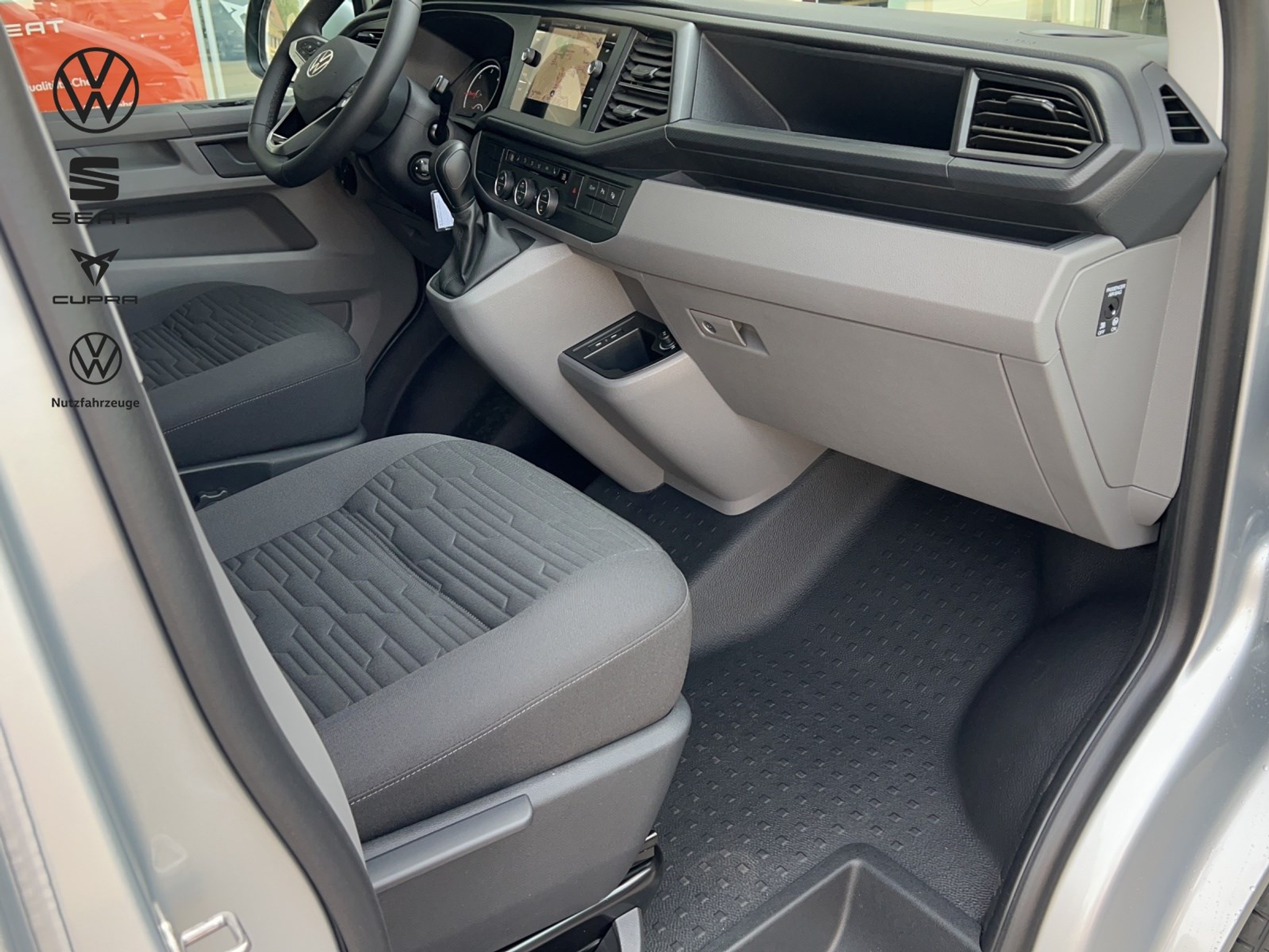 listing desktop thumbnail image 10