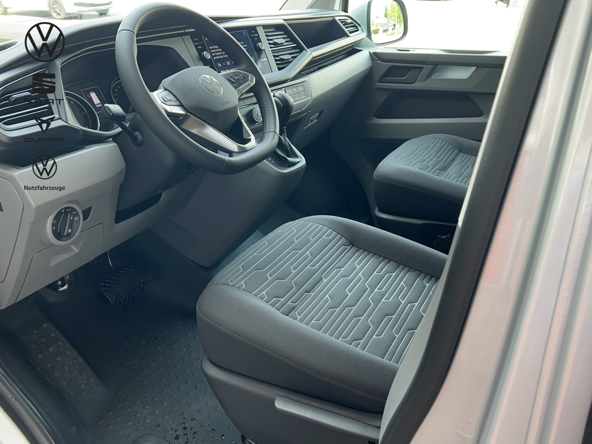 listing desktop thumbnail image 4