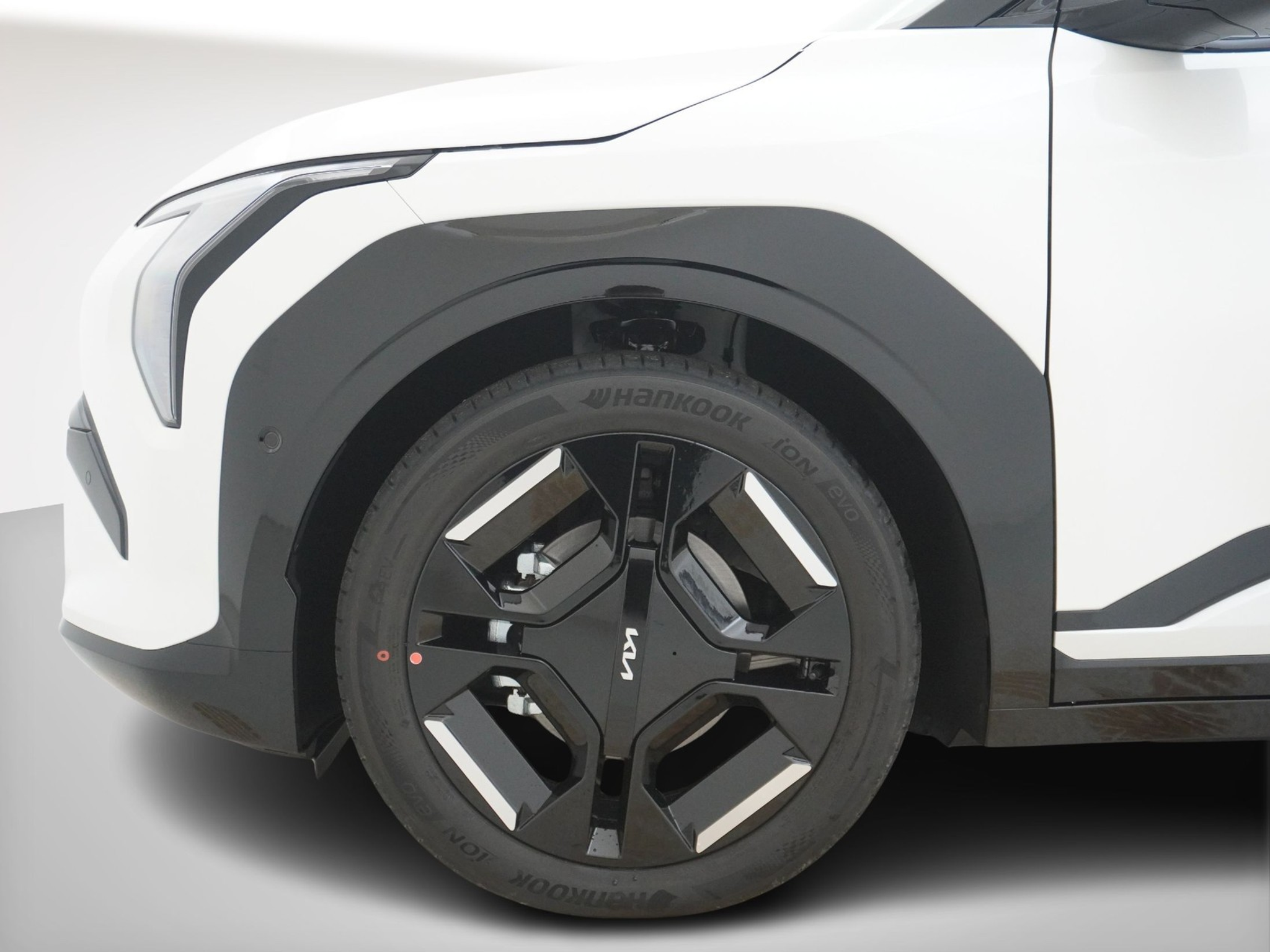 listing desktop thumbnail image 9