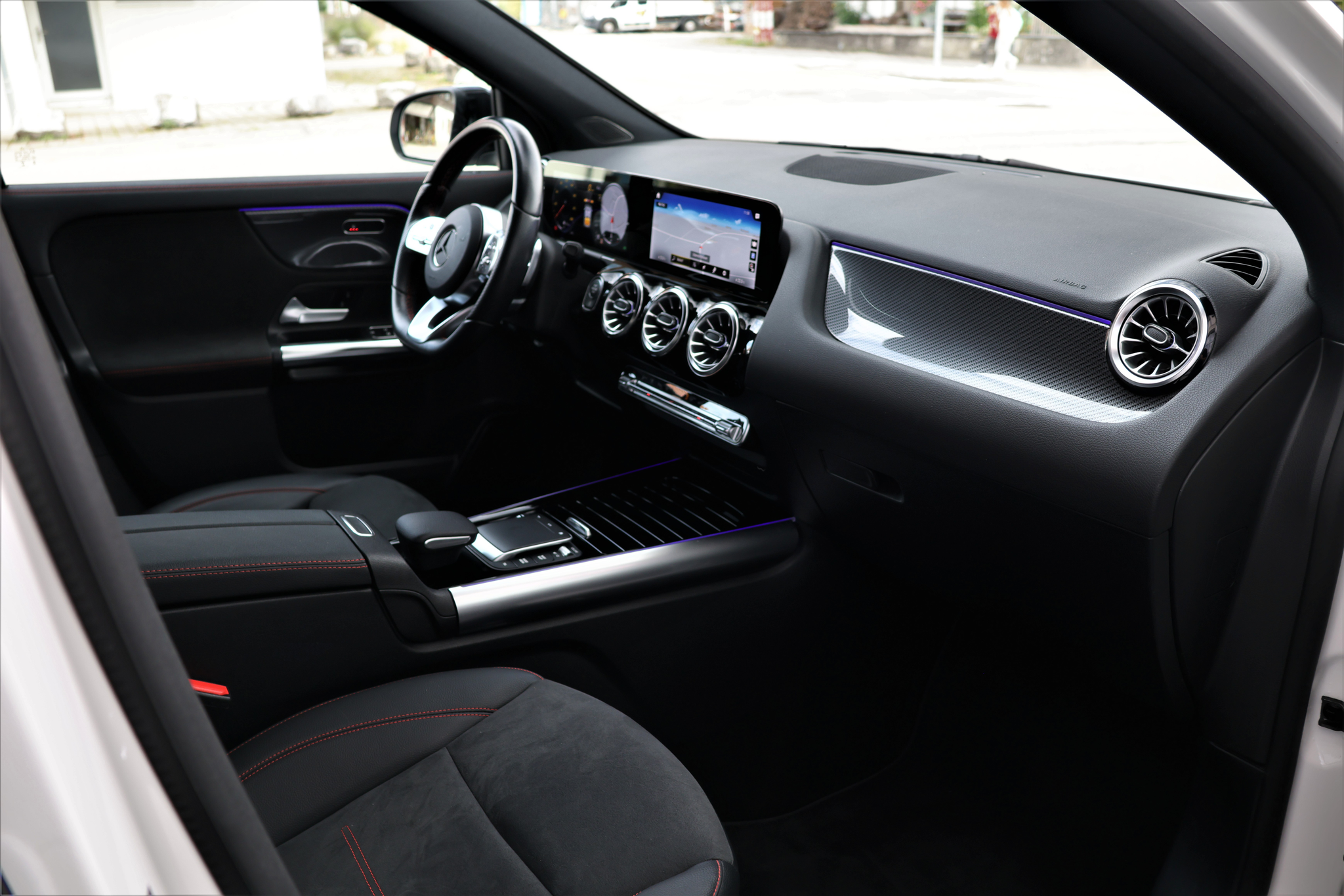 listing desktop thumbnail image 15