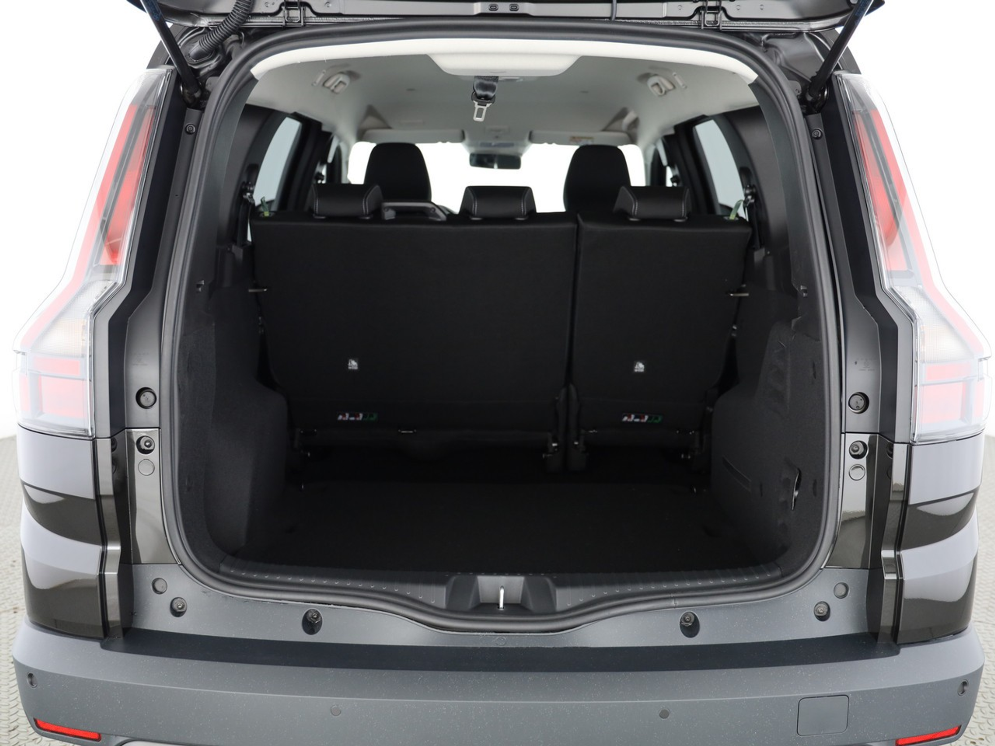 listing desktop thumbnail image 8