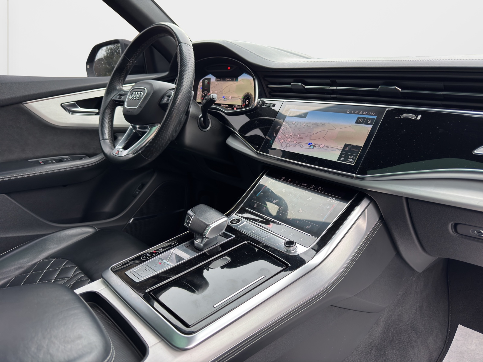 listing desktop thumbnail image 12