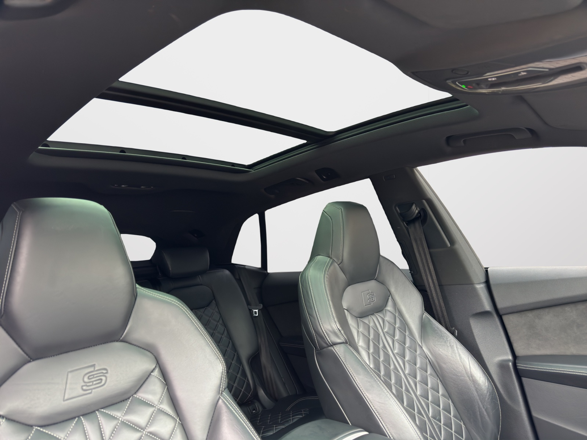 listing desktop thumbnail image 14