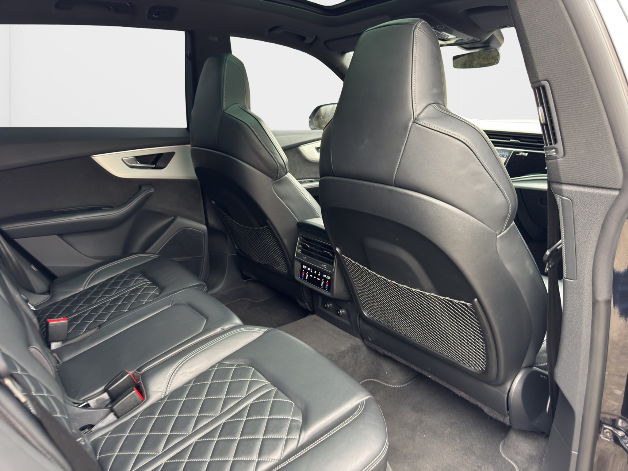 listing desktop thumbnail image 15