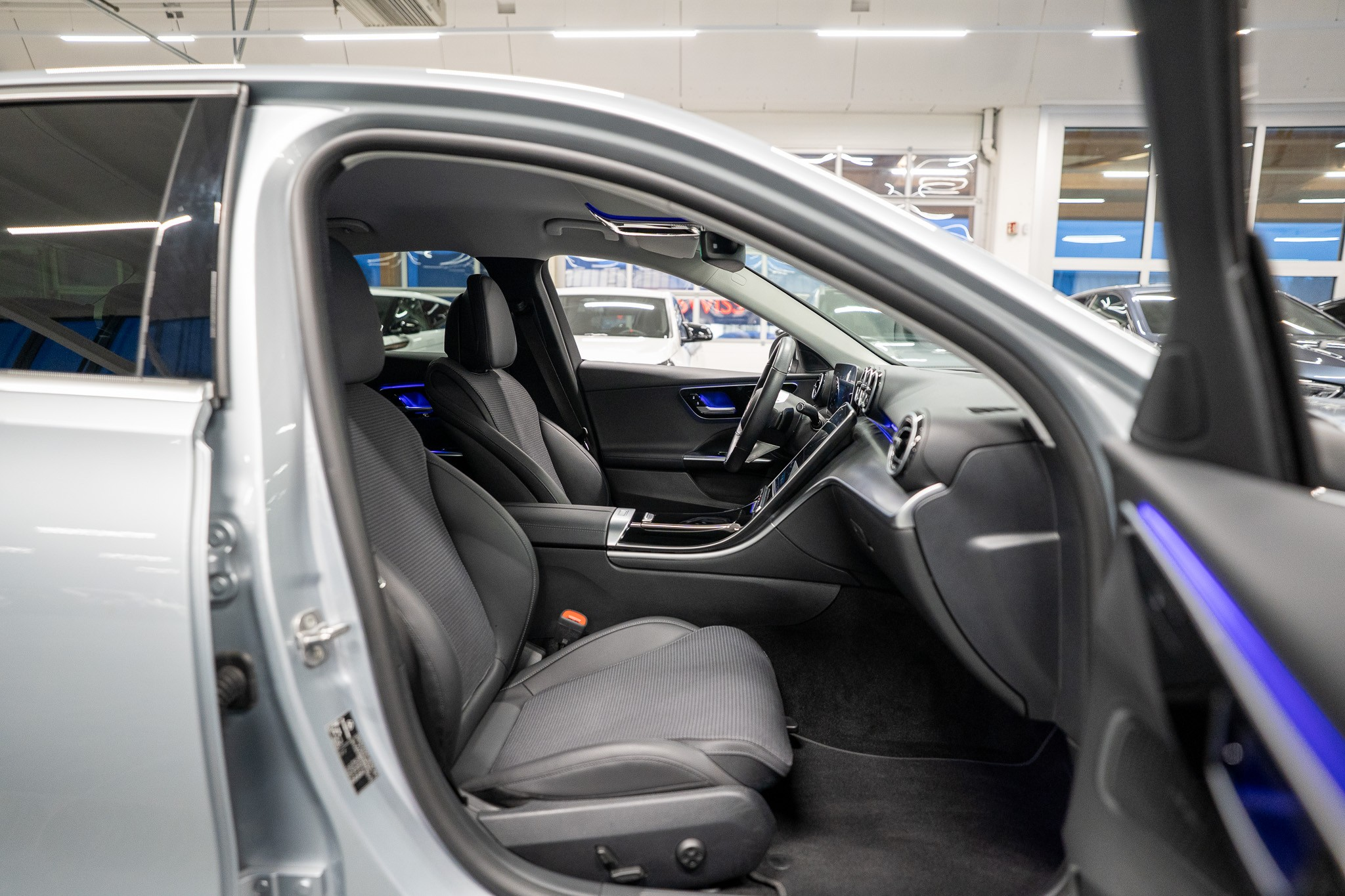 listing desktop thumbnail image 13