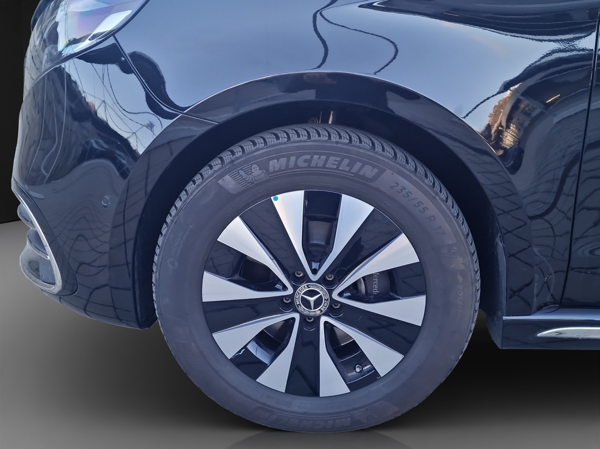 listing desktop thumbnail image 7