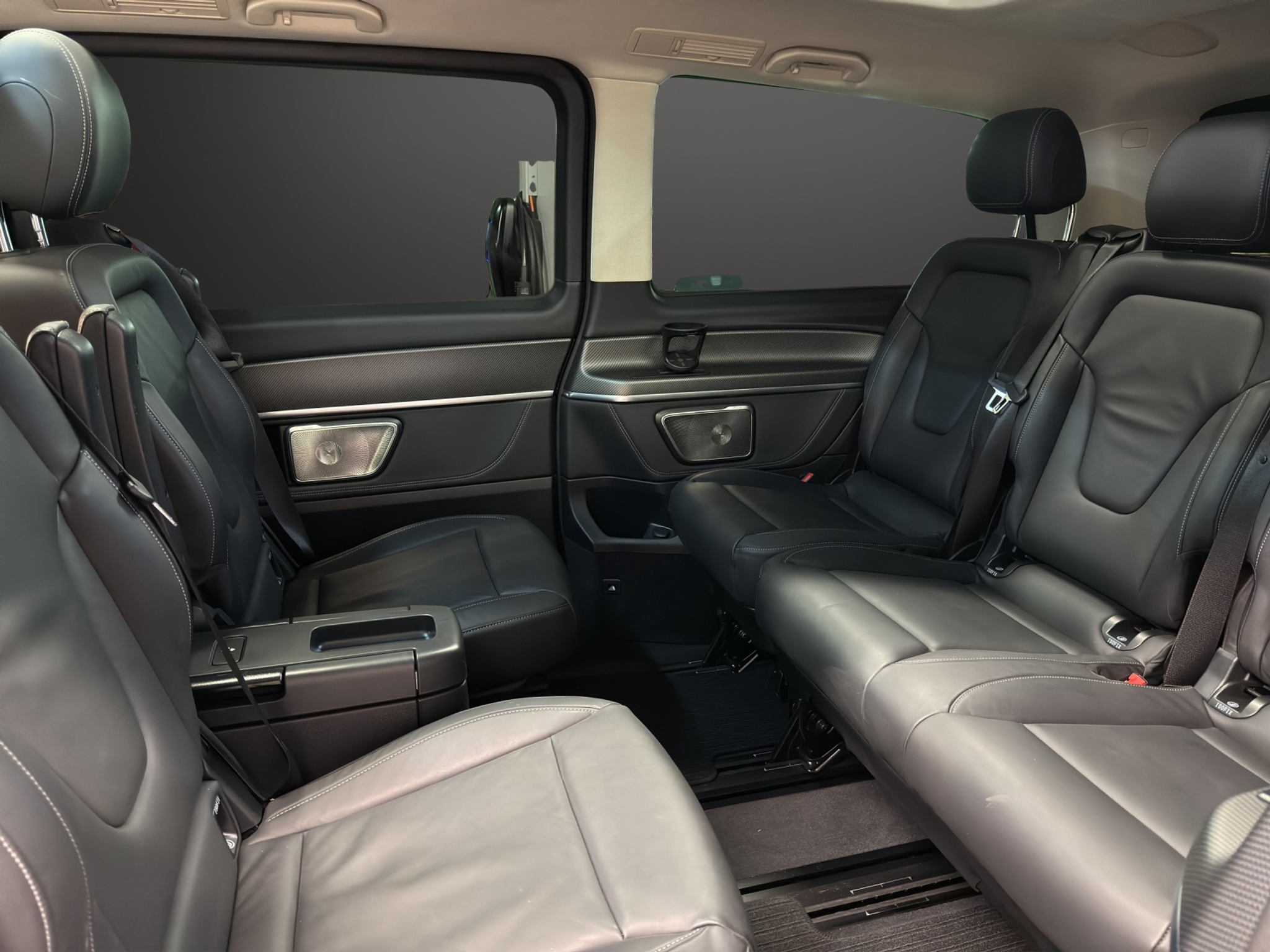 listing desktop thumbnail image 14