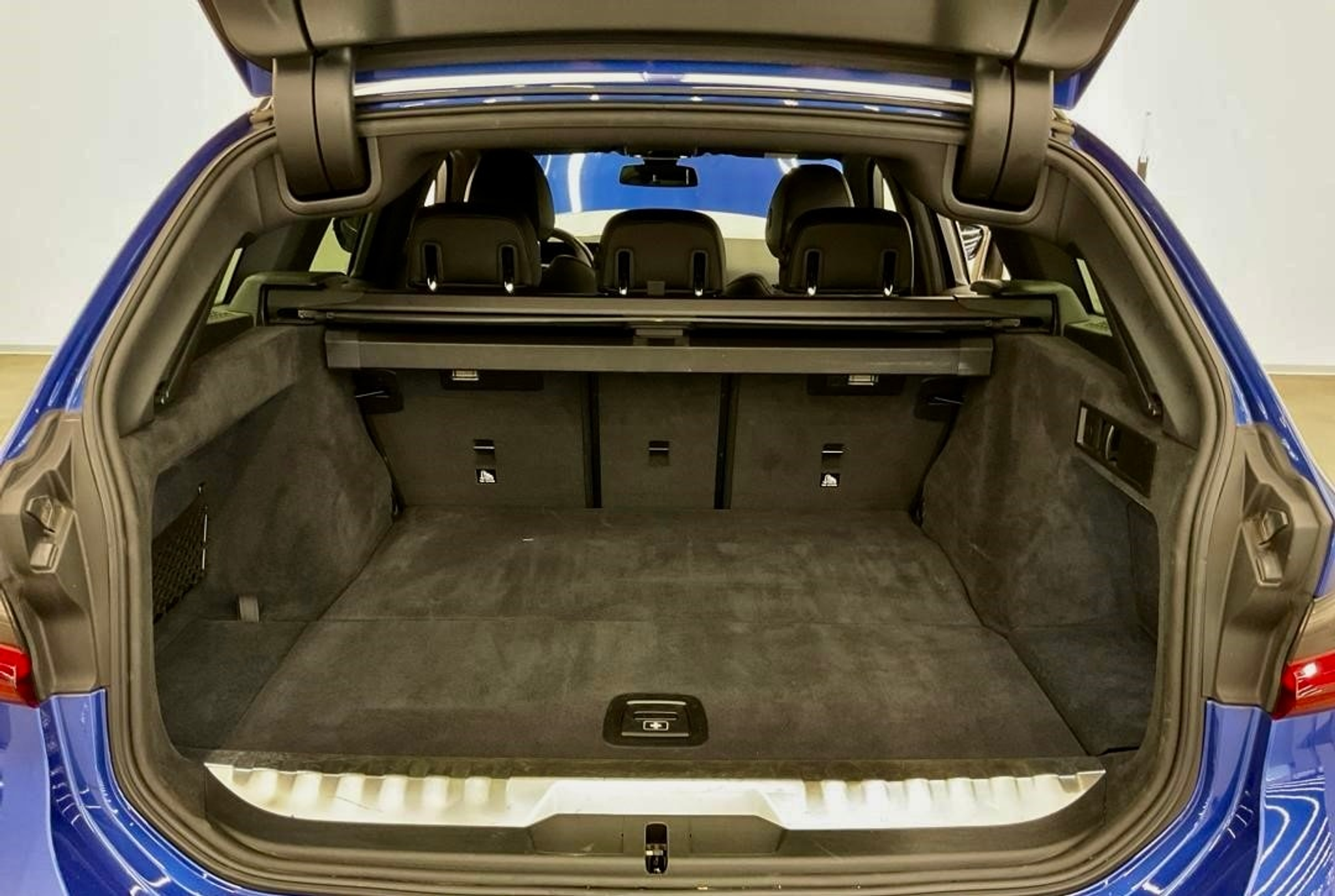 listing desktop thumbnail image 3