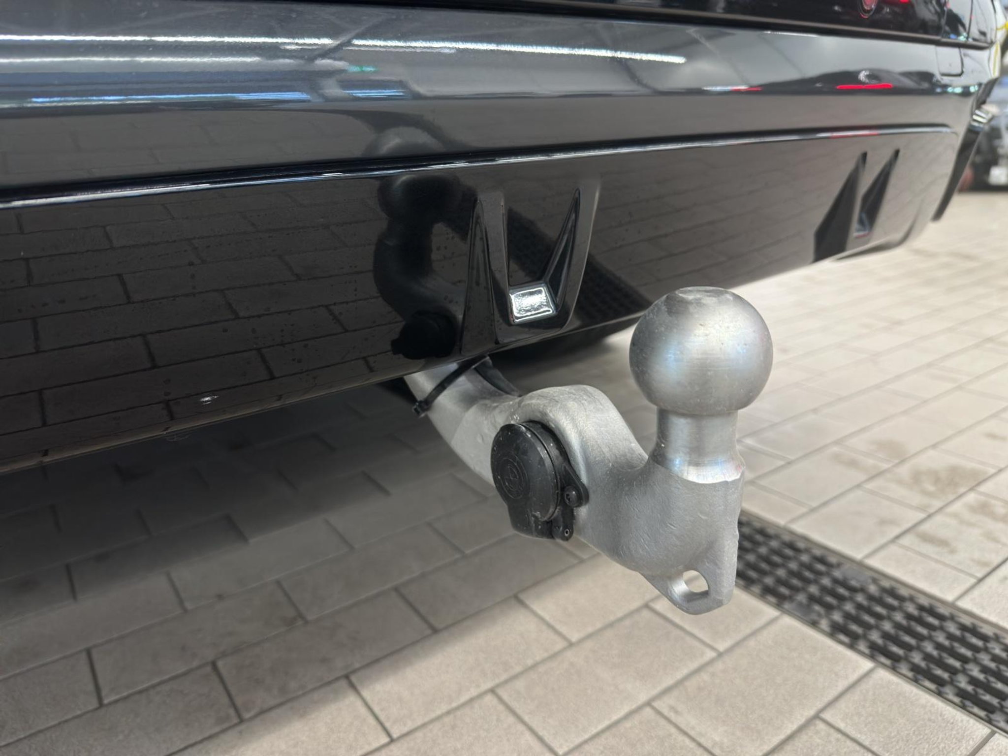 listing desktop thumbnail image 18