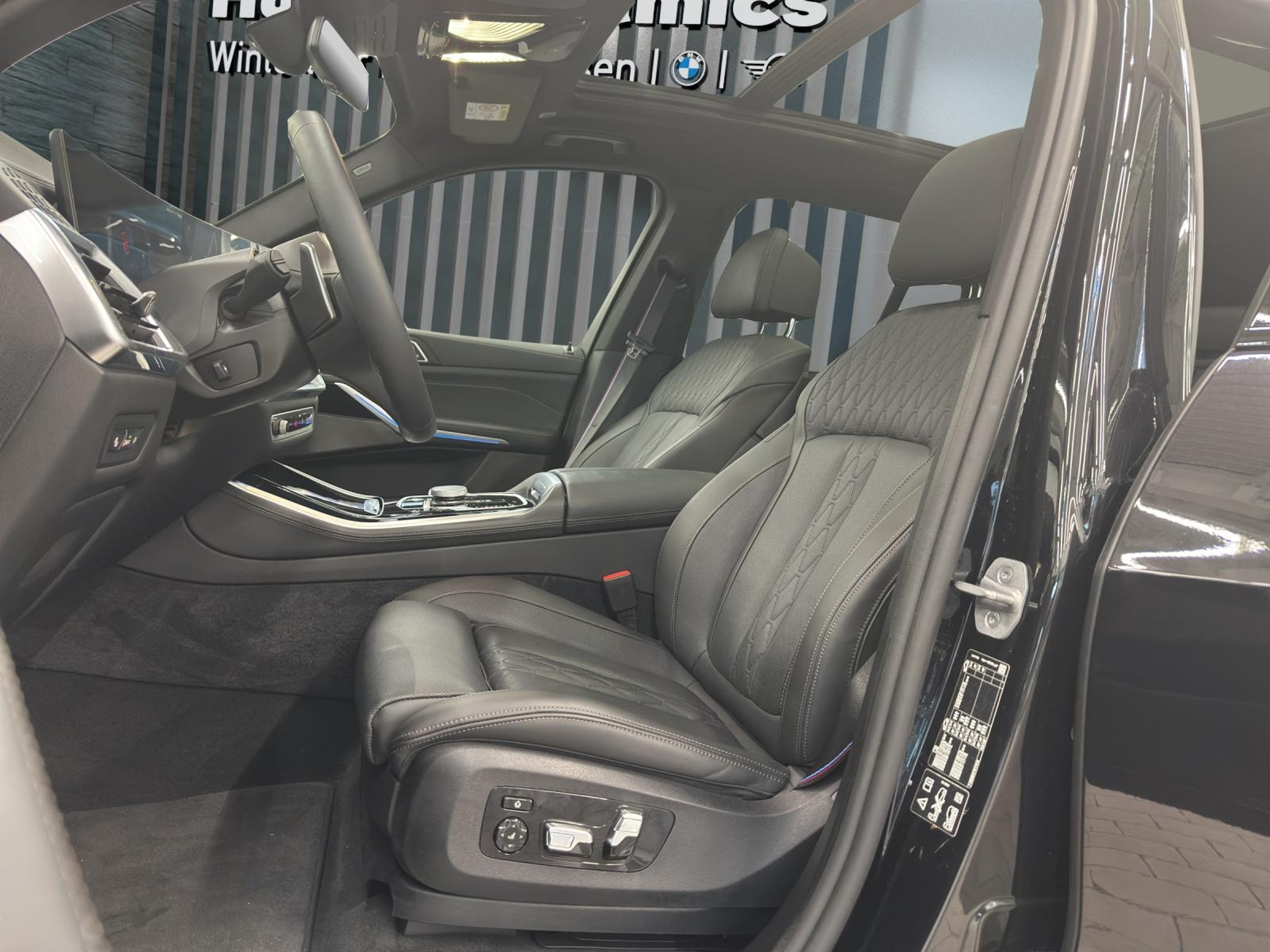 listing desktop thumbnail image 13