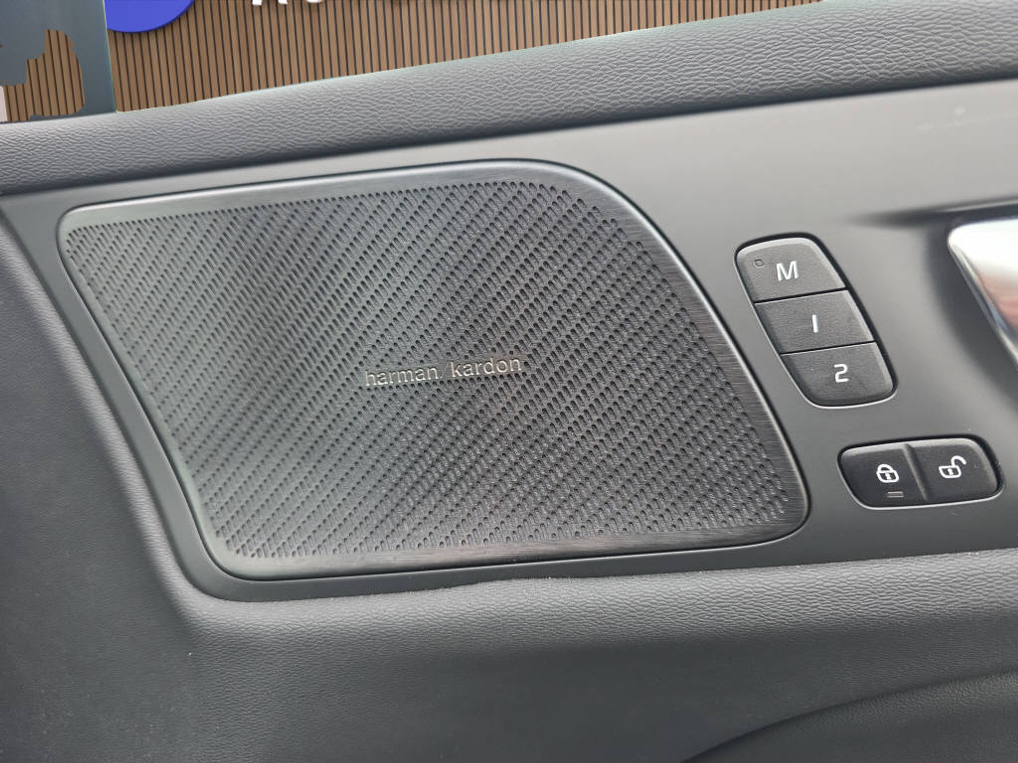 listing desktop thumbnail image 13