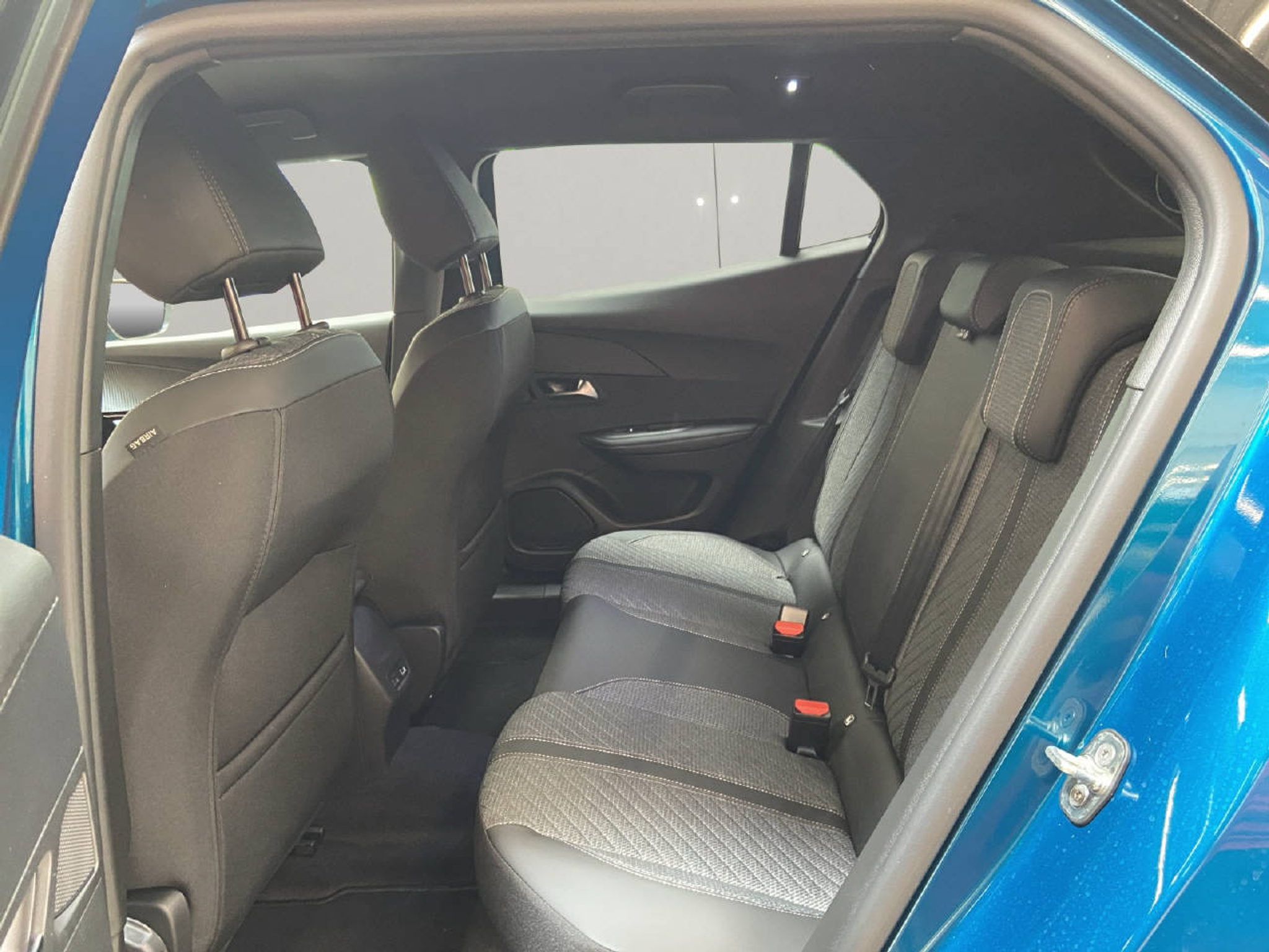 listing desktop thumbnail image 9