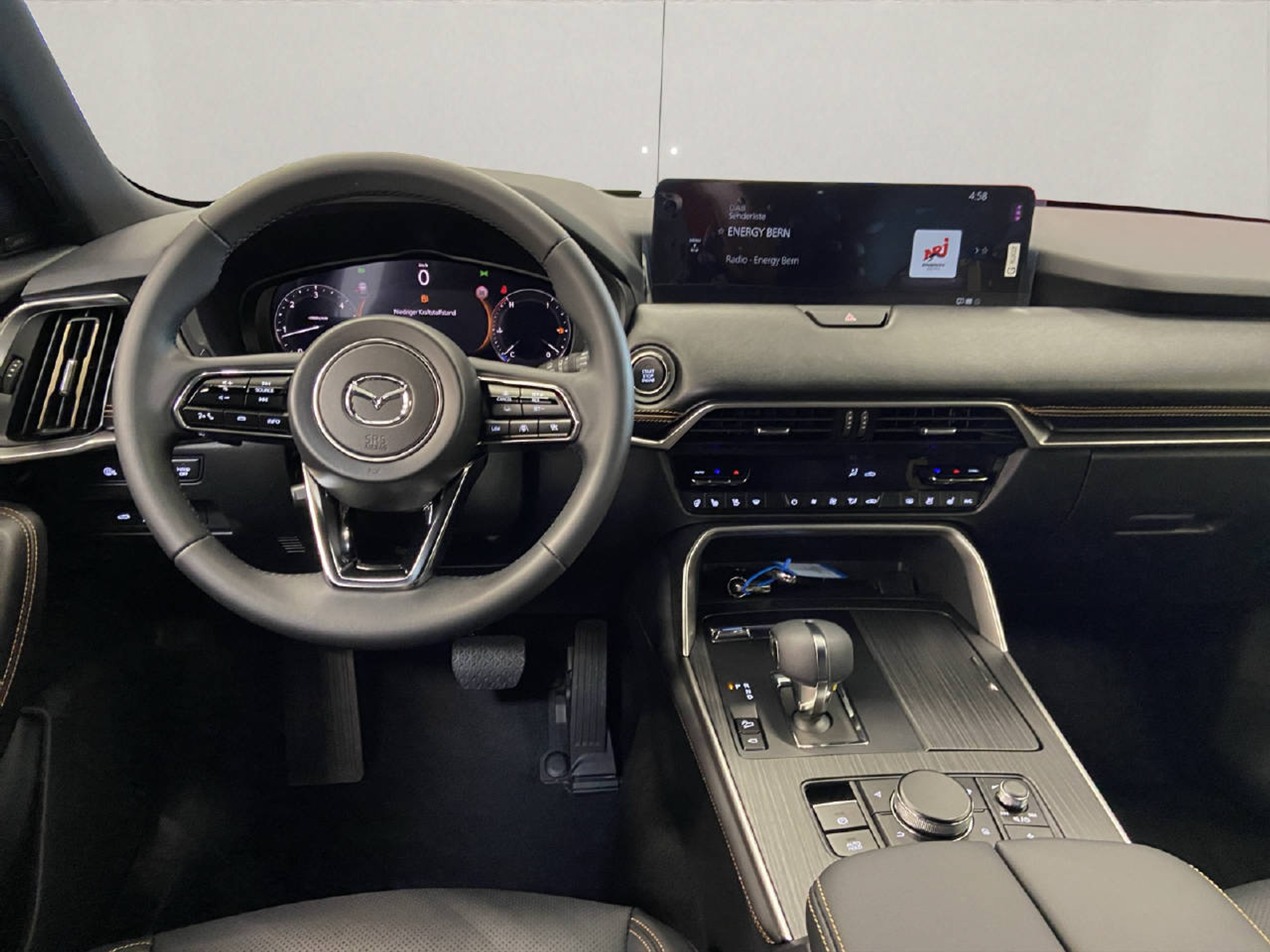 listing desktop thumbnail image 5