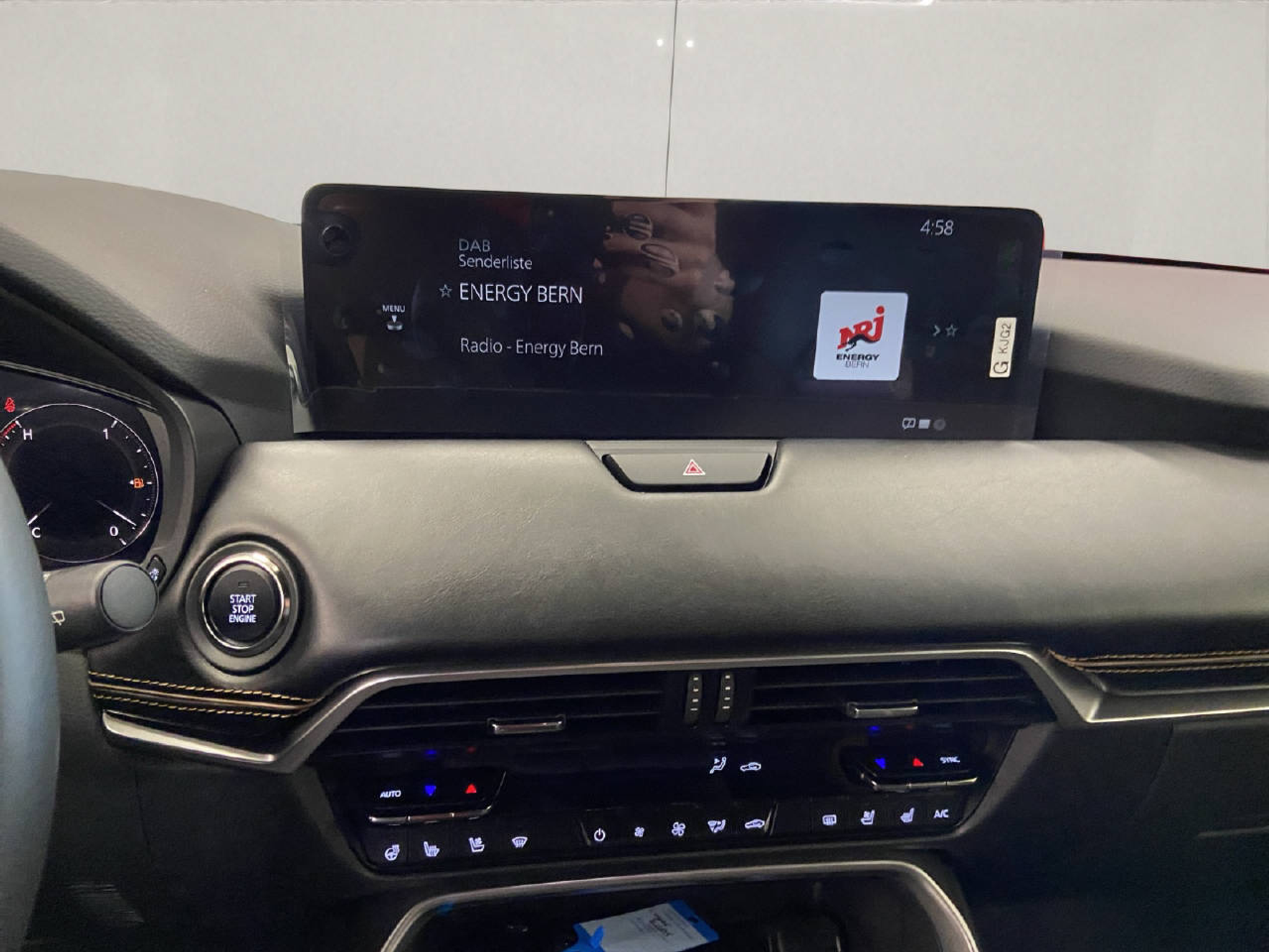 listing desktop thumbnail image 7