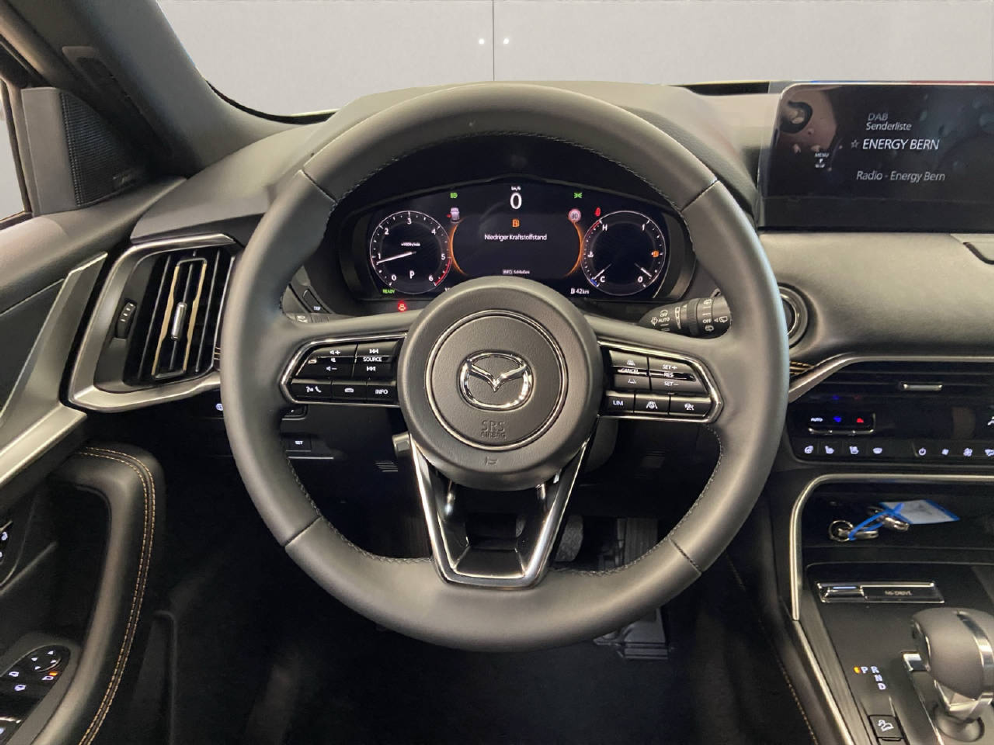 listing desktop thumbnail image 8