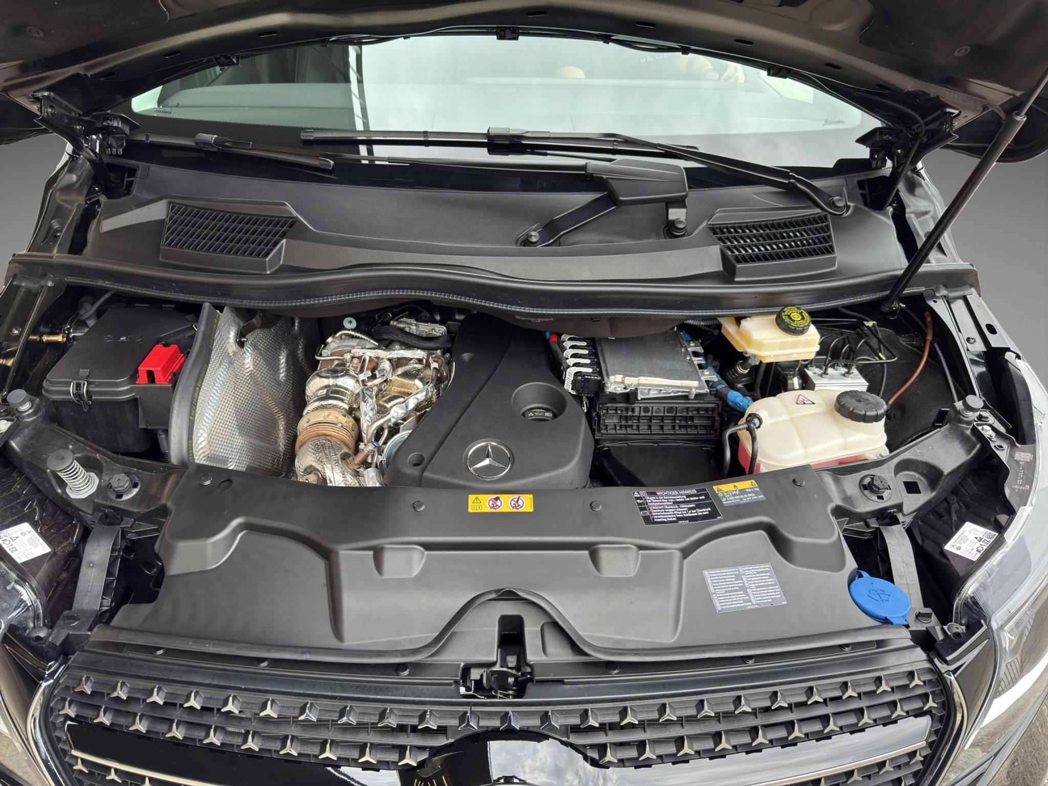 listing desktop thumbnail image 11