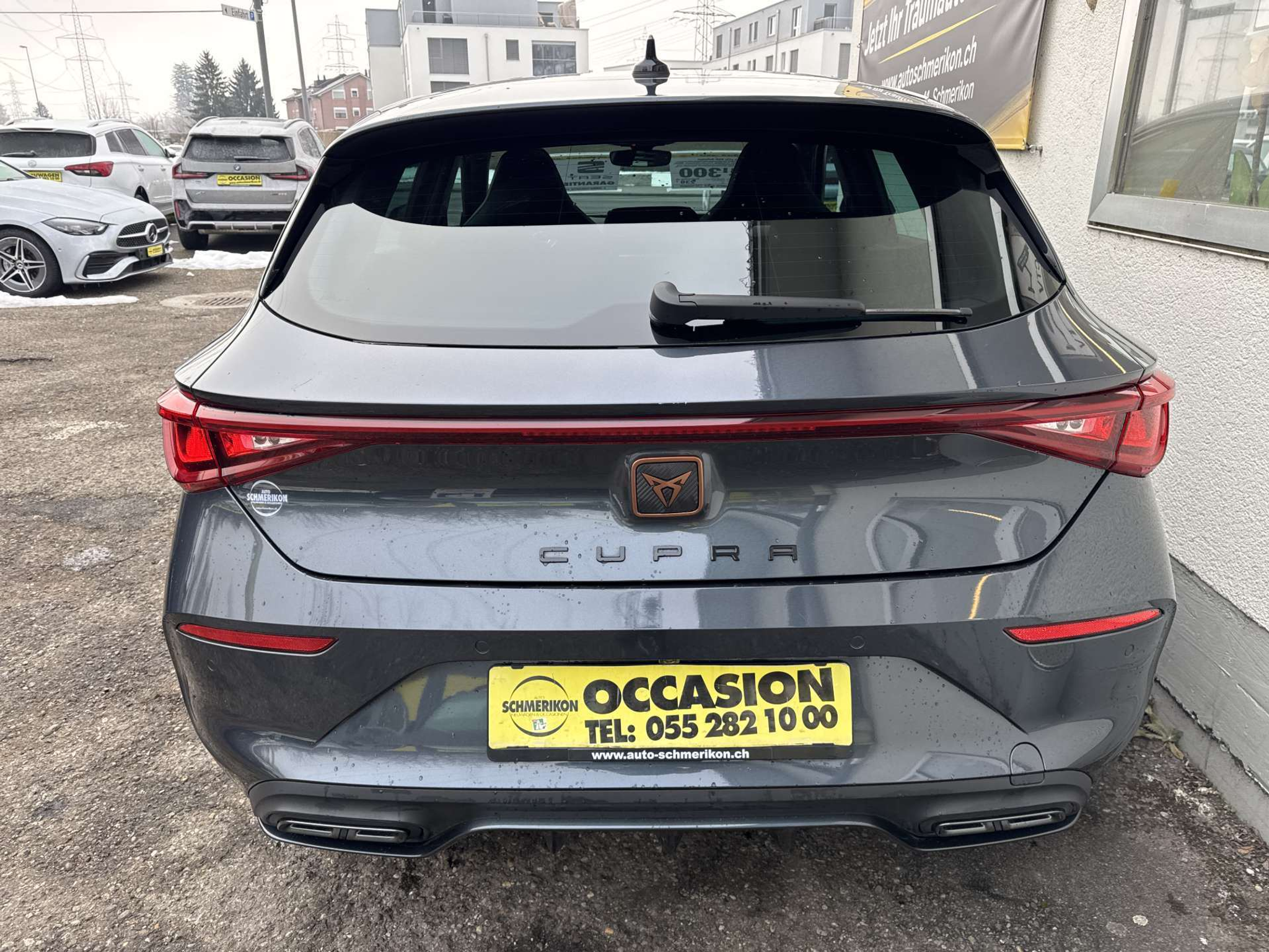 listing desktop thumbnail image 3