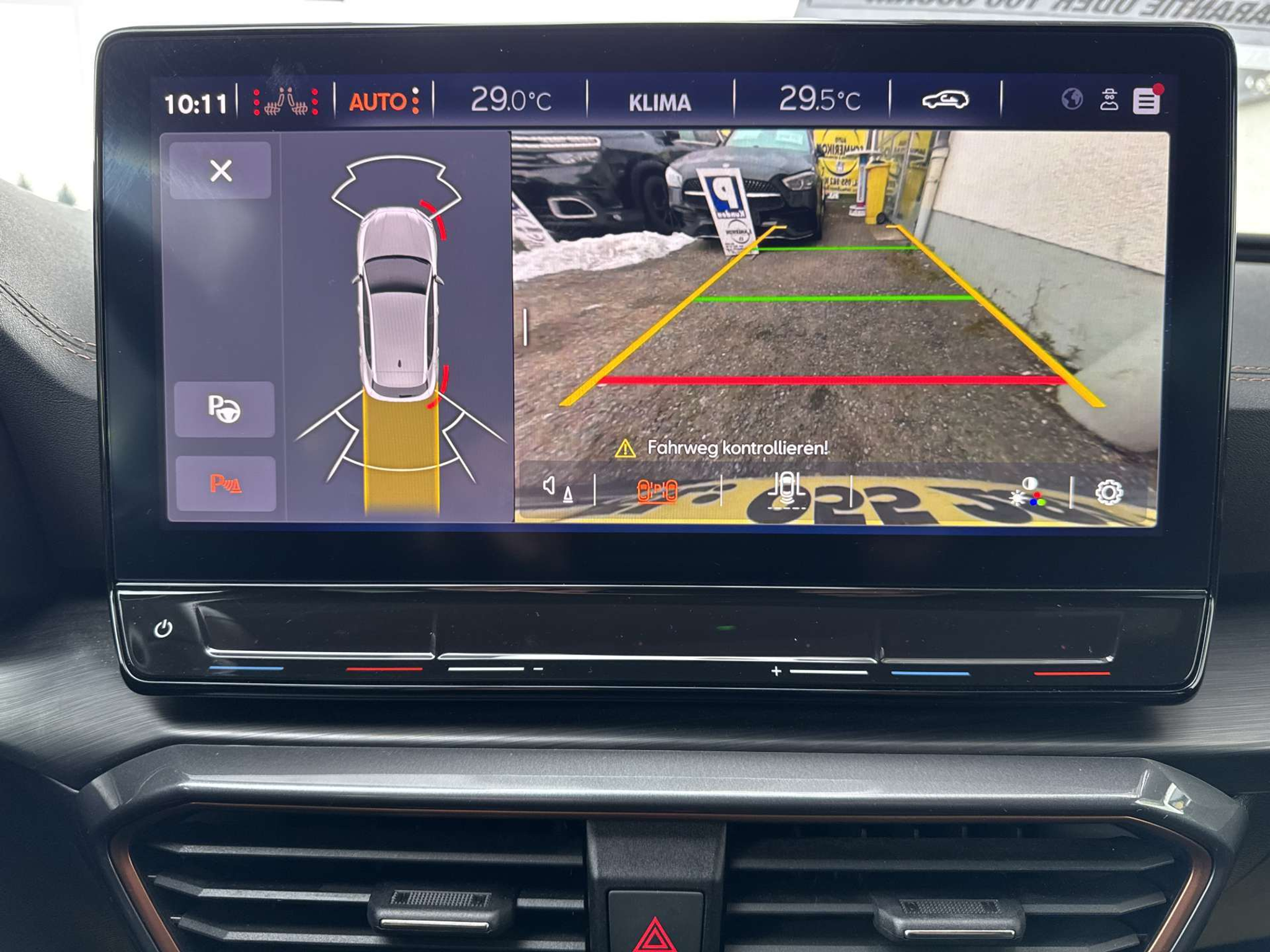 listing desktop thumbnail image 10